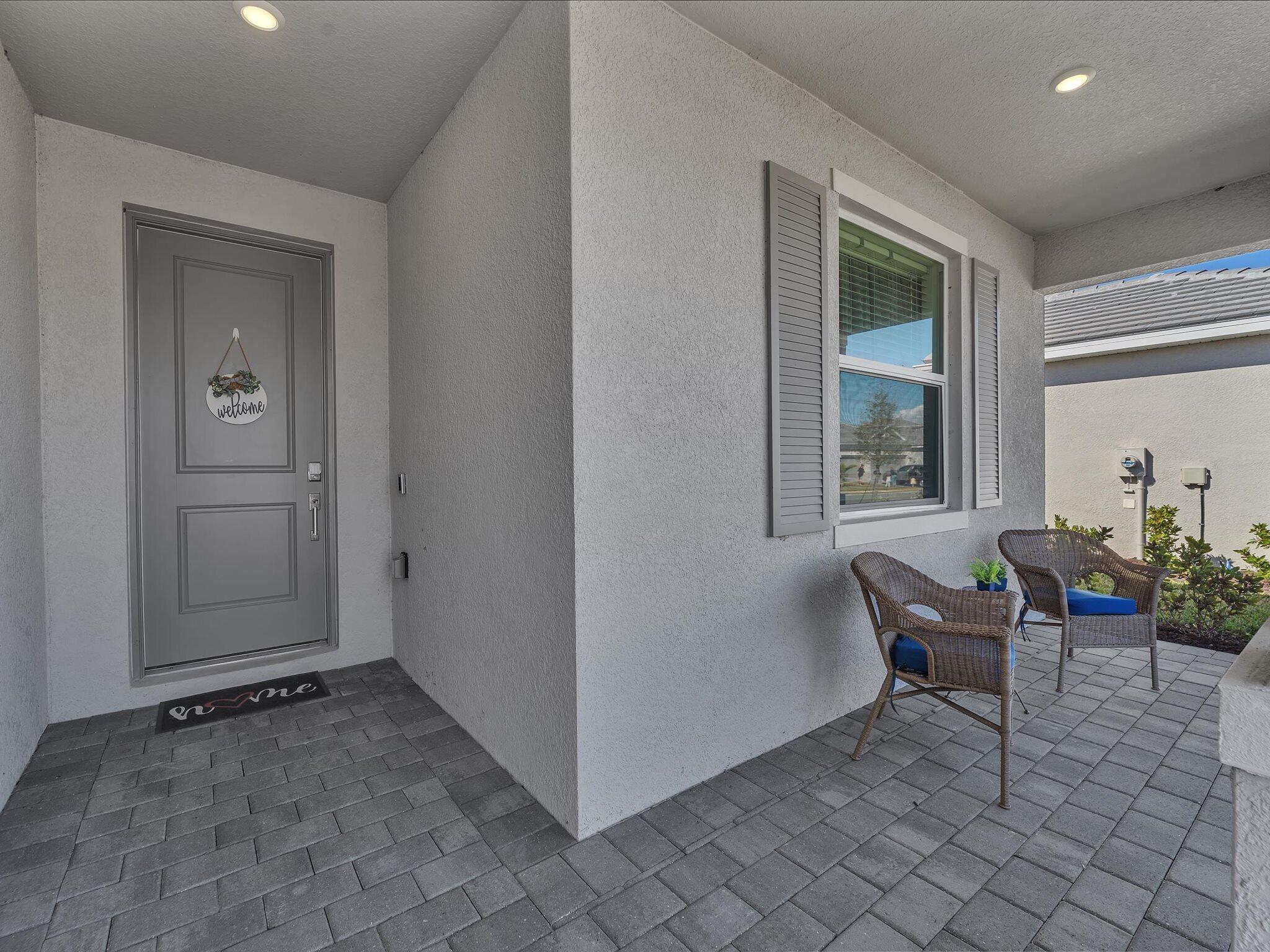 7961 Lakes Edge Lane Property Photo 6