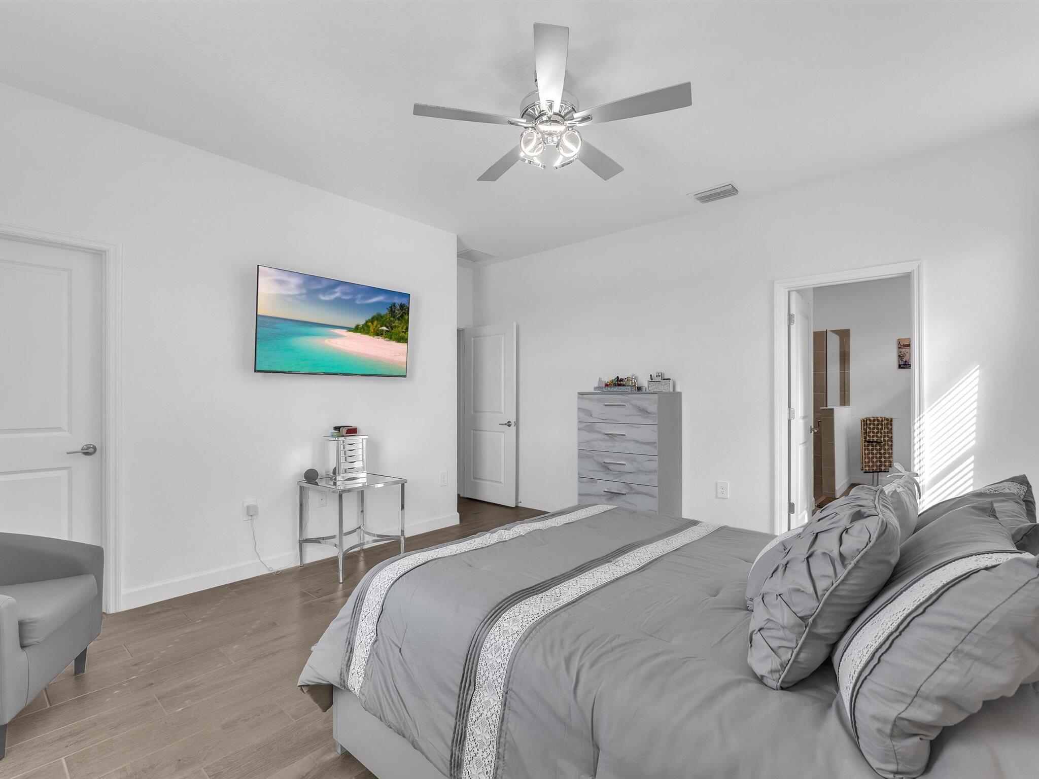 7961 Lakes Edge Lane Property Photo 16