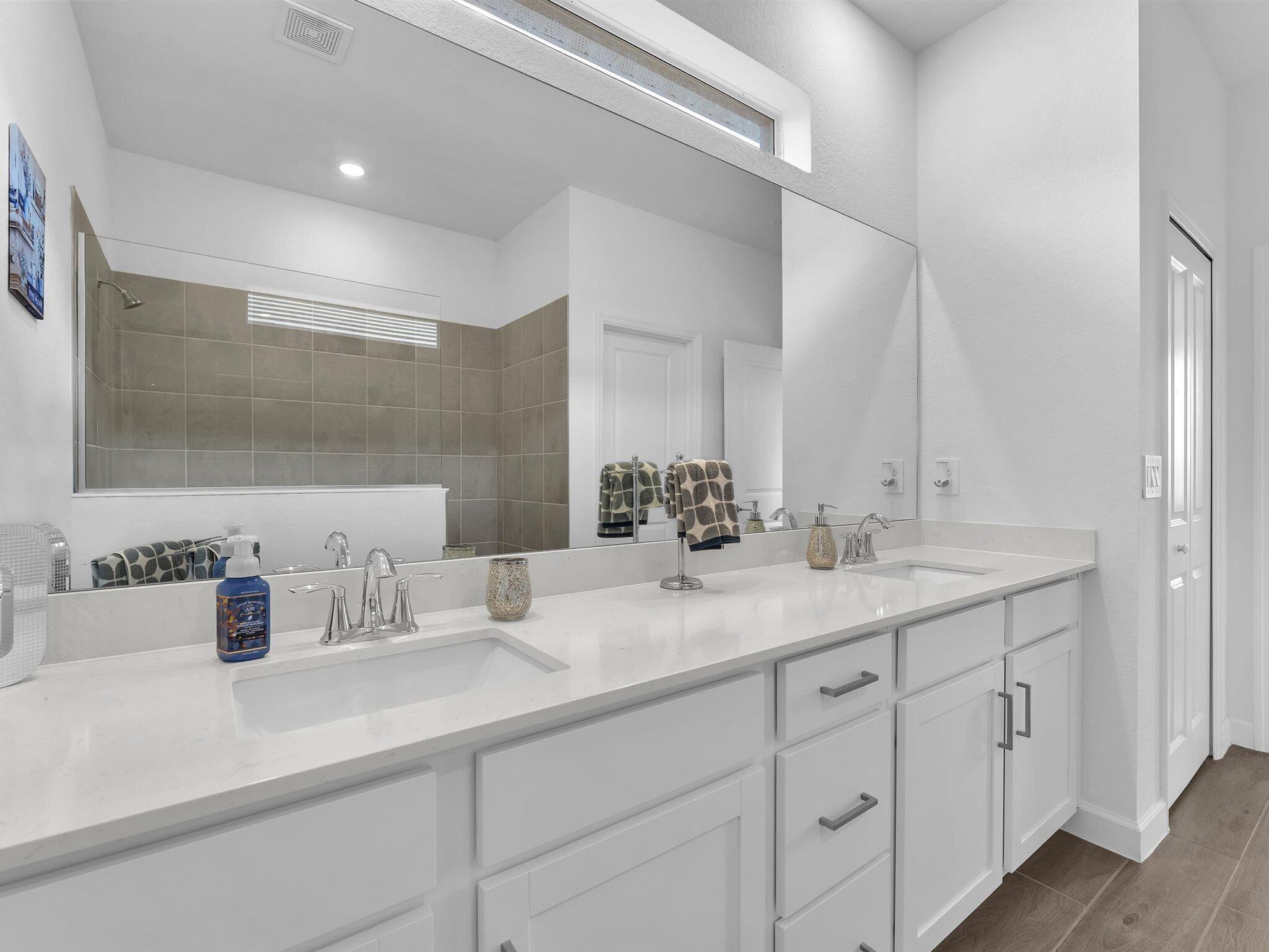 7961 Lakes Edge Lane Property Photo 19