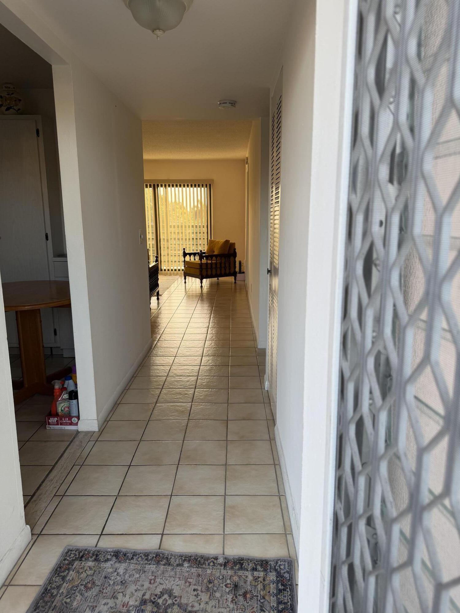 10442 Sunrise Lakes Boulevard 210 Property Photo 1