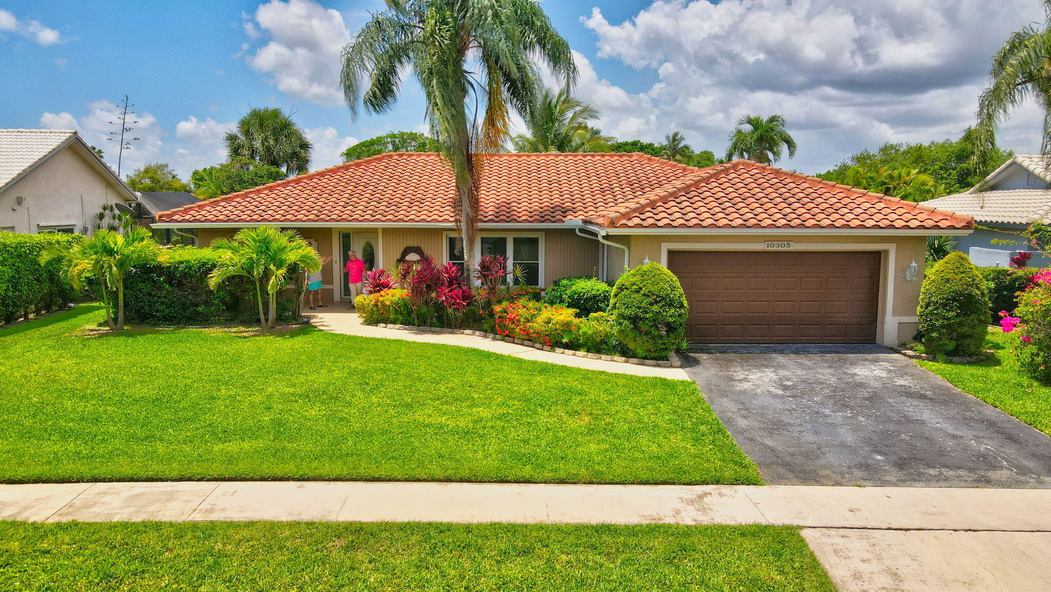 10305 Crosswind Road Property Photo 1