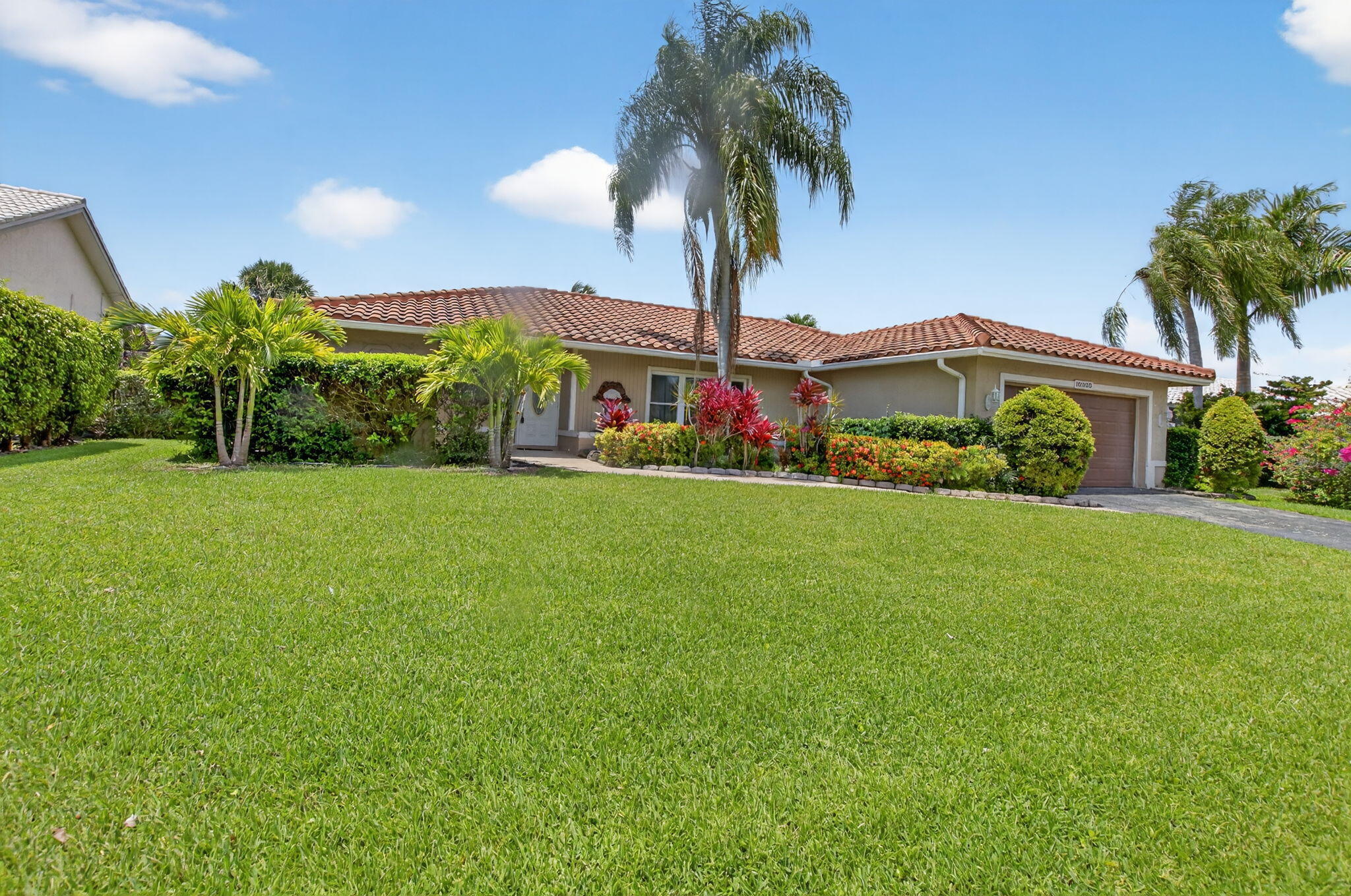 10305 Crosswind Road Property Photo 2