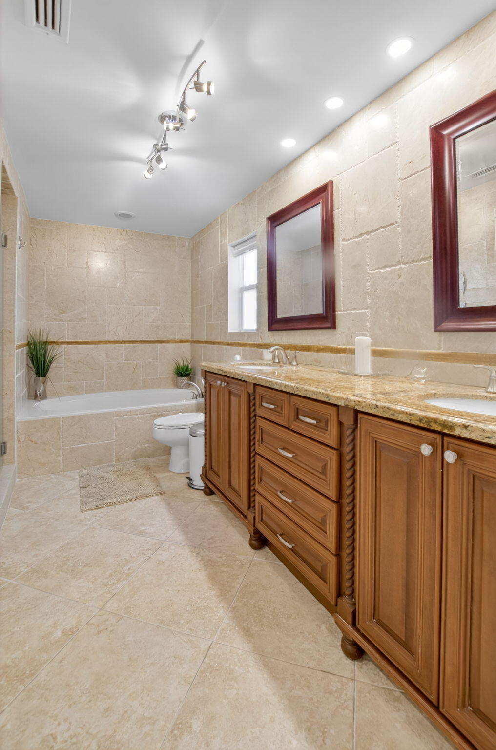 10305 Crosswind Road Property Photo 22