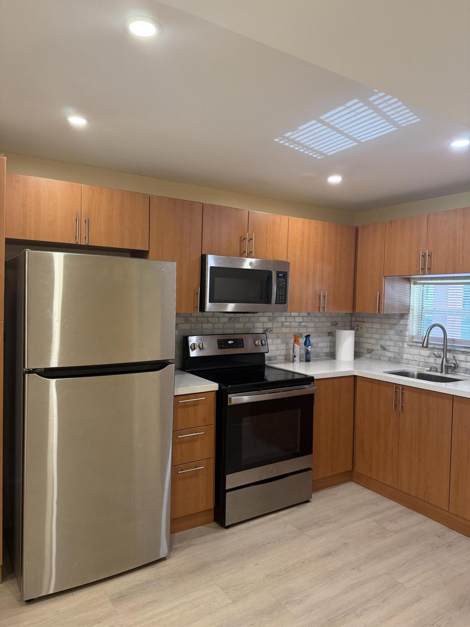 830 S Hollybrook Drive 204 Property Photo 1