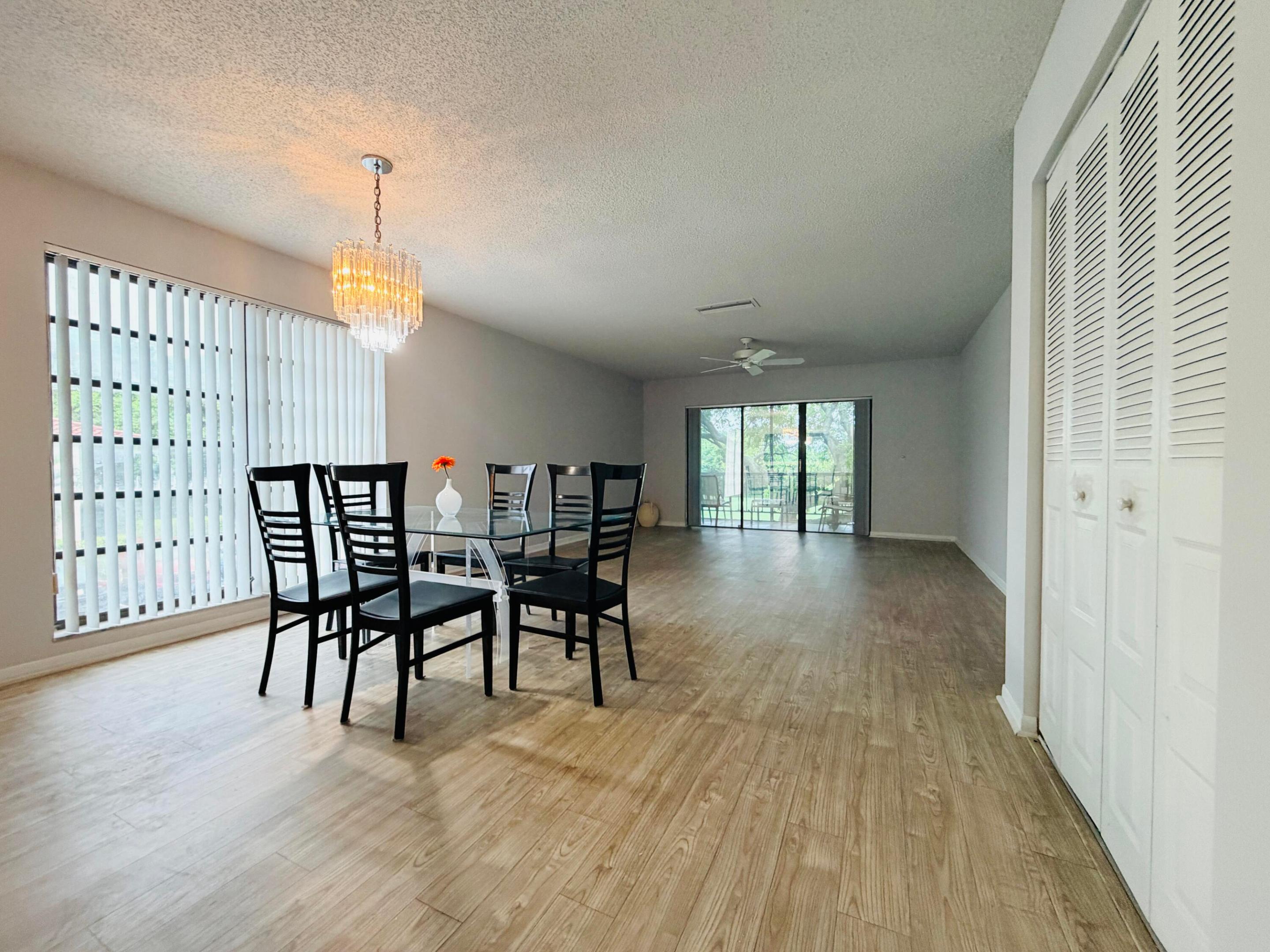 21411 Juego Circle 32b Property Photo 1