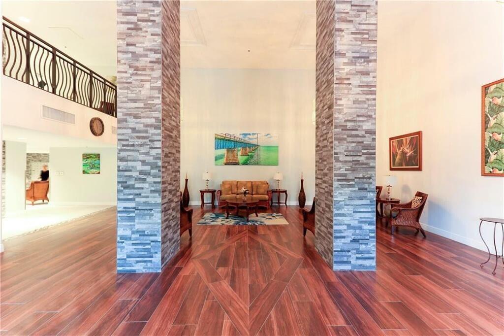 1505 N Riverside Drive 1002 Property Photo 11