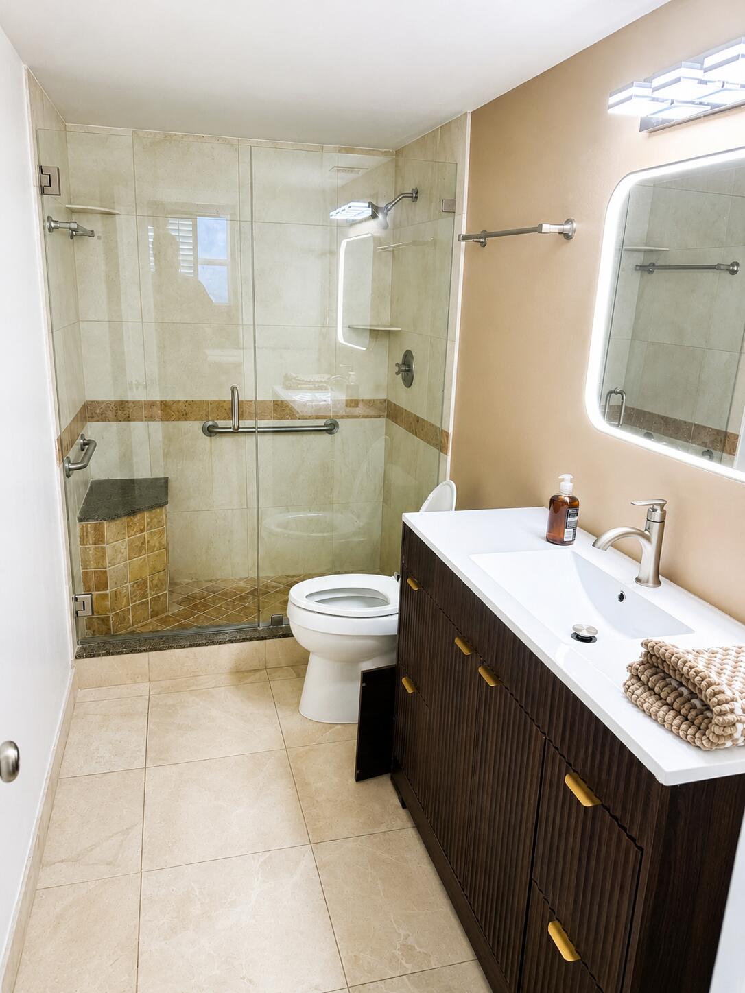 1505 N Riverside Drive 1002 Property Photo 22