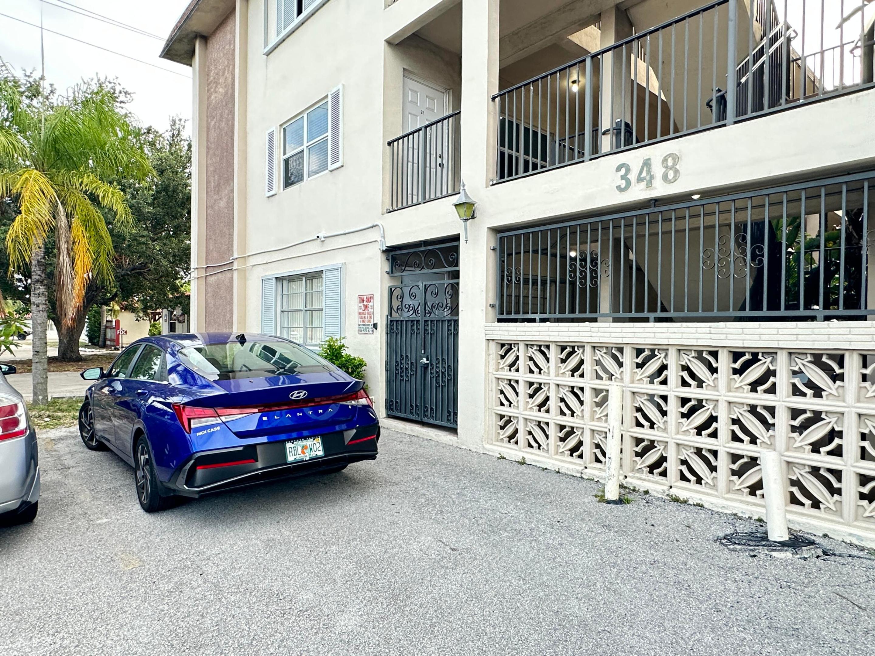 348 S Federal Highway 10 Property Photo 1
