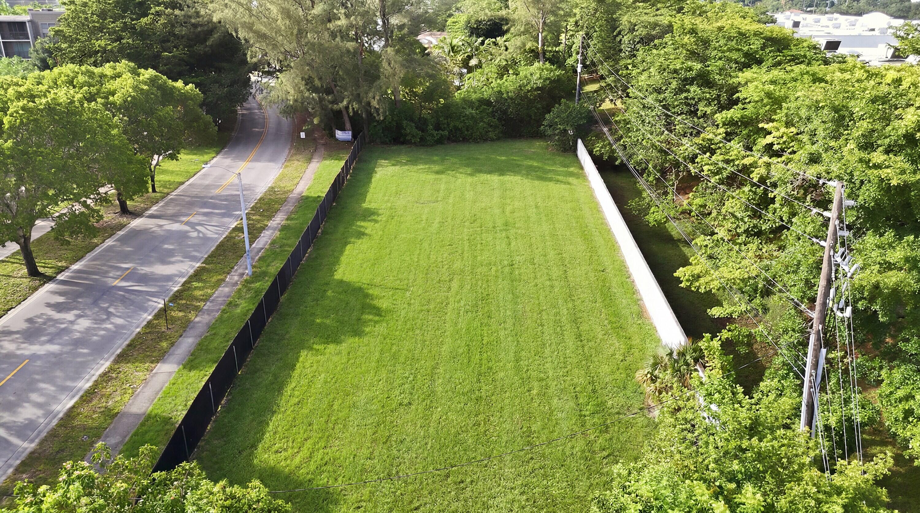 1800 N Sherman Circle Property Photo 14