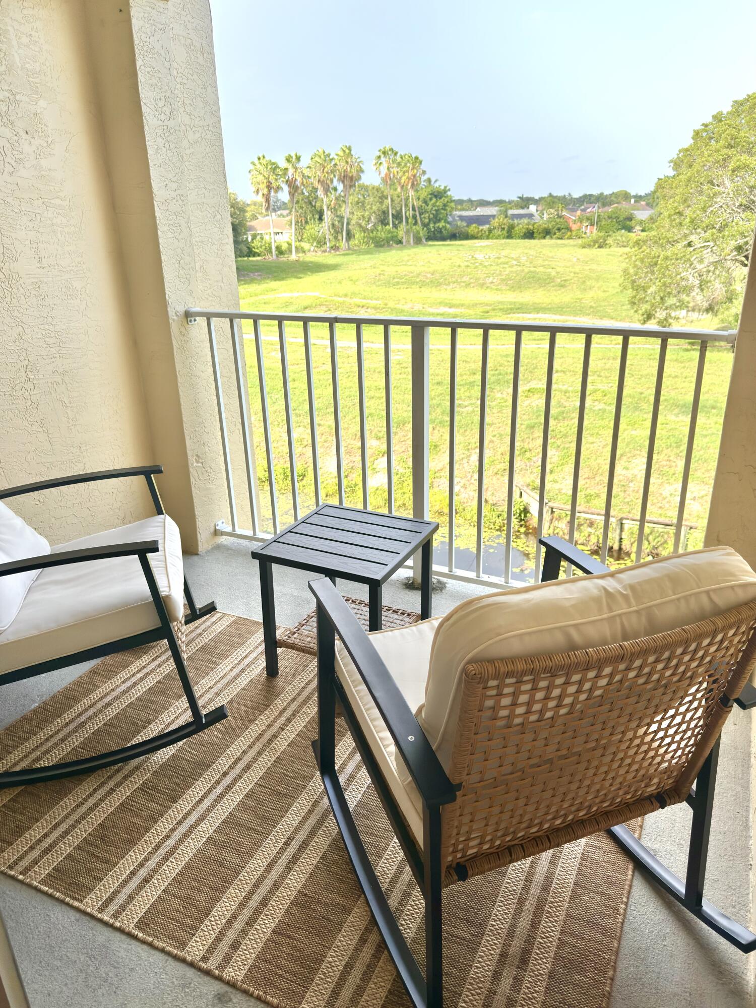 2060 Greenview Shores Boulevard Property Photo 10