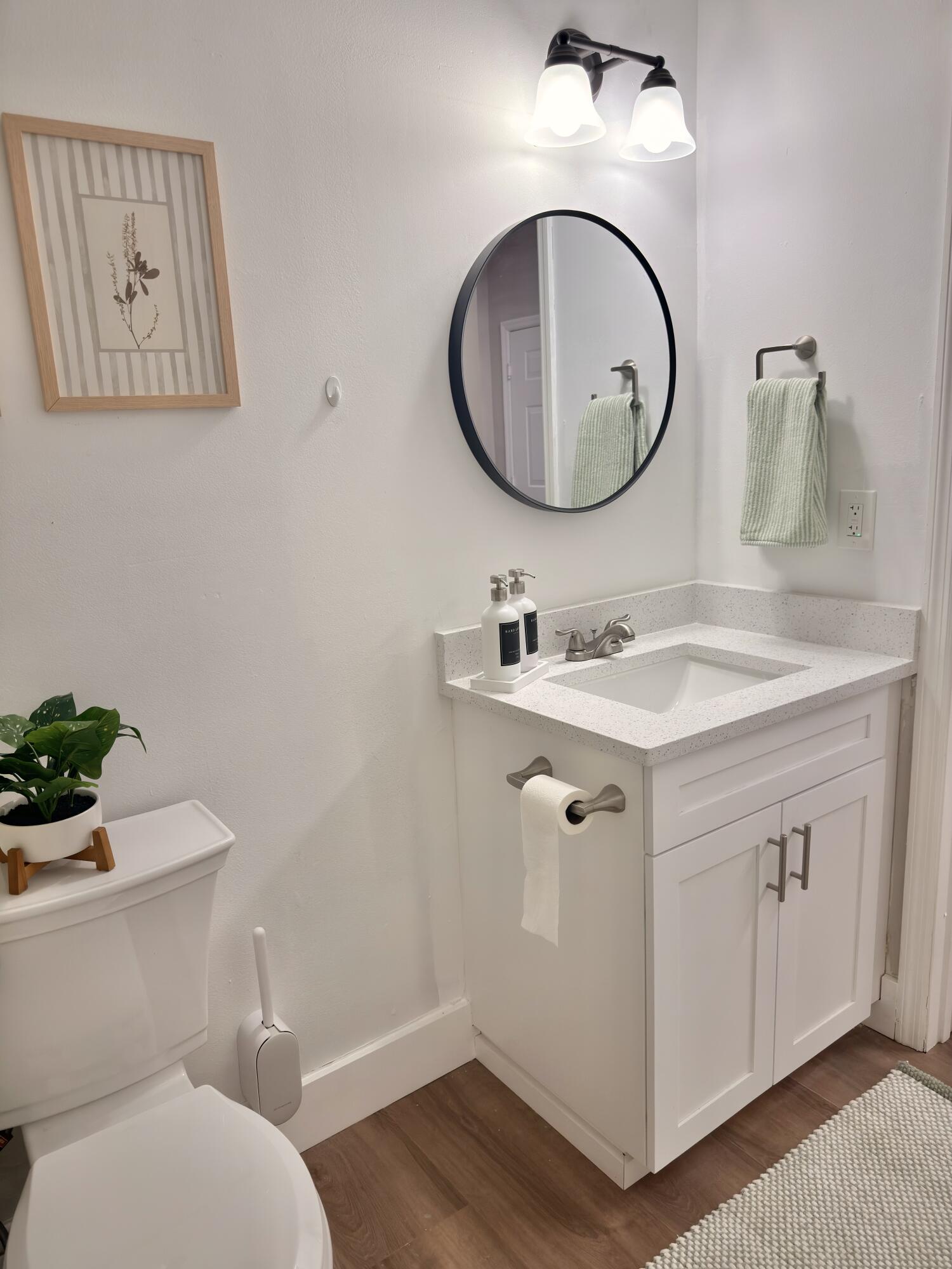 2060 Greenview Shores Boulevard Property Photo 11
