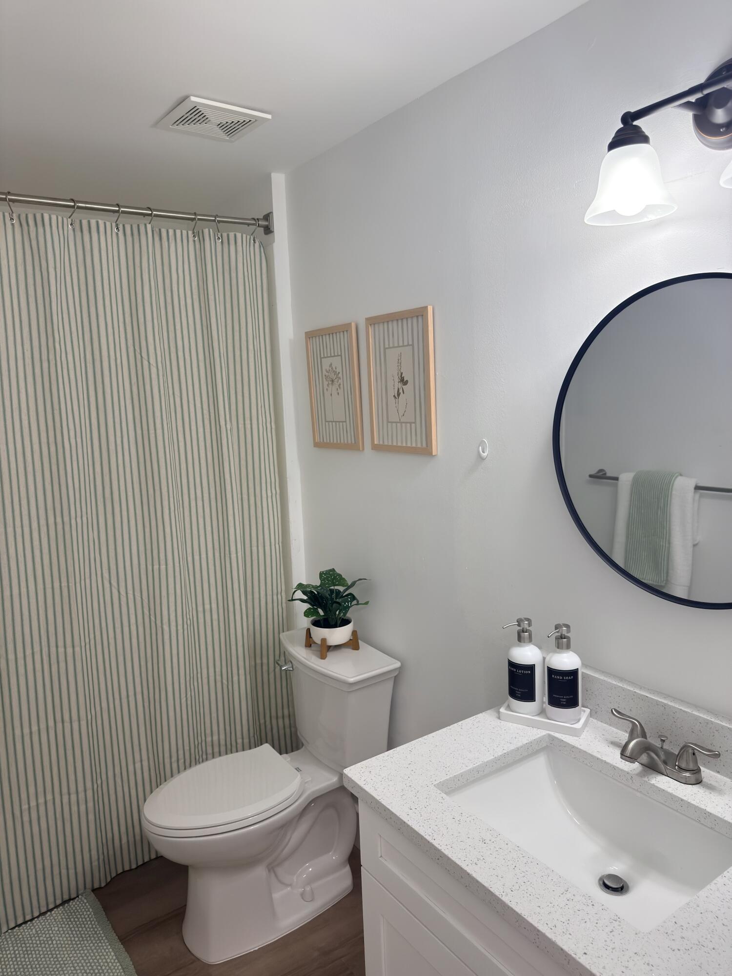 2060 Greenview Shores Boulevard Property Photo 14