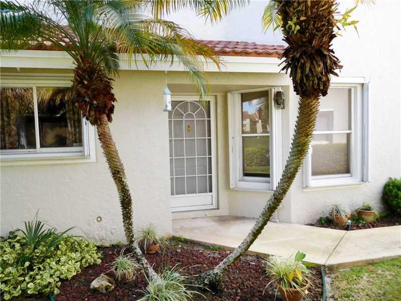 7342 Pinewalk Drive S 56-12 Property Photo 2