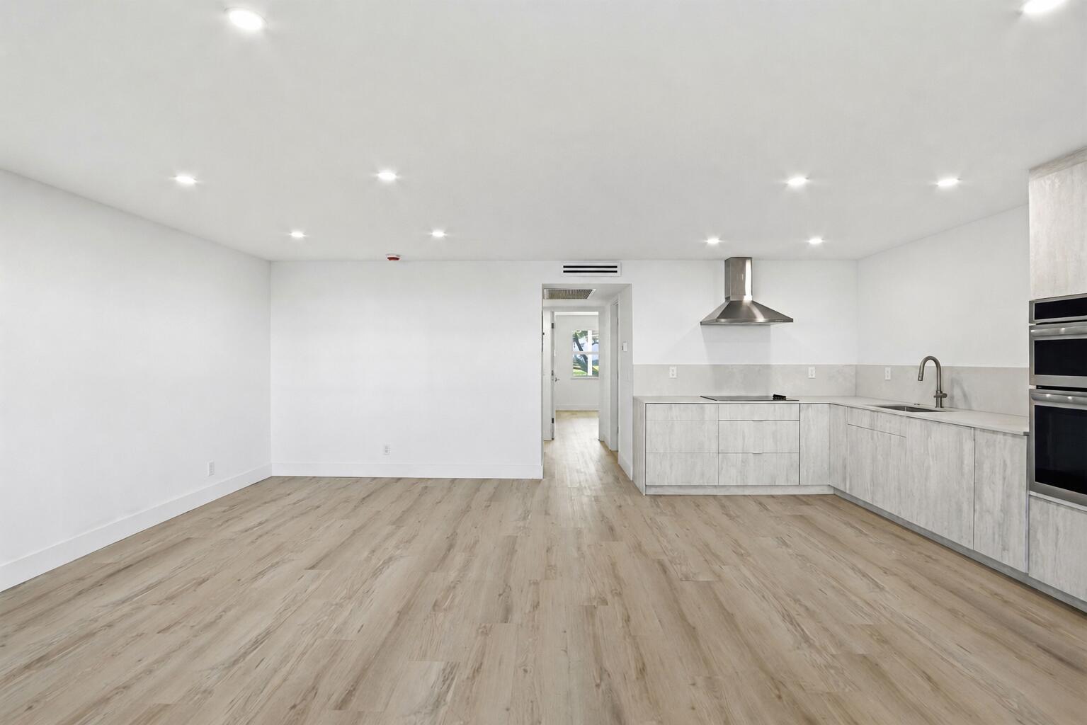1023 Guildford B Property Photo 3