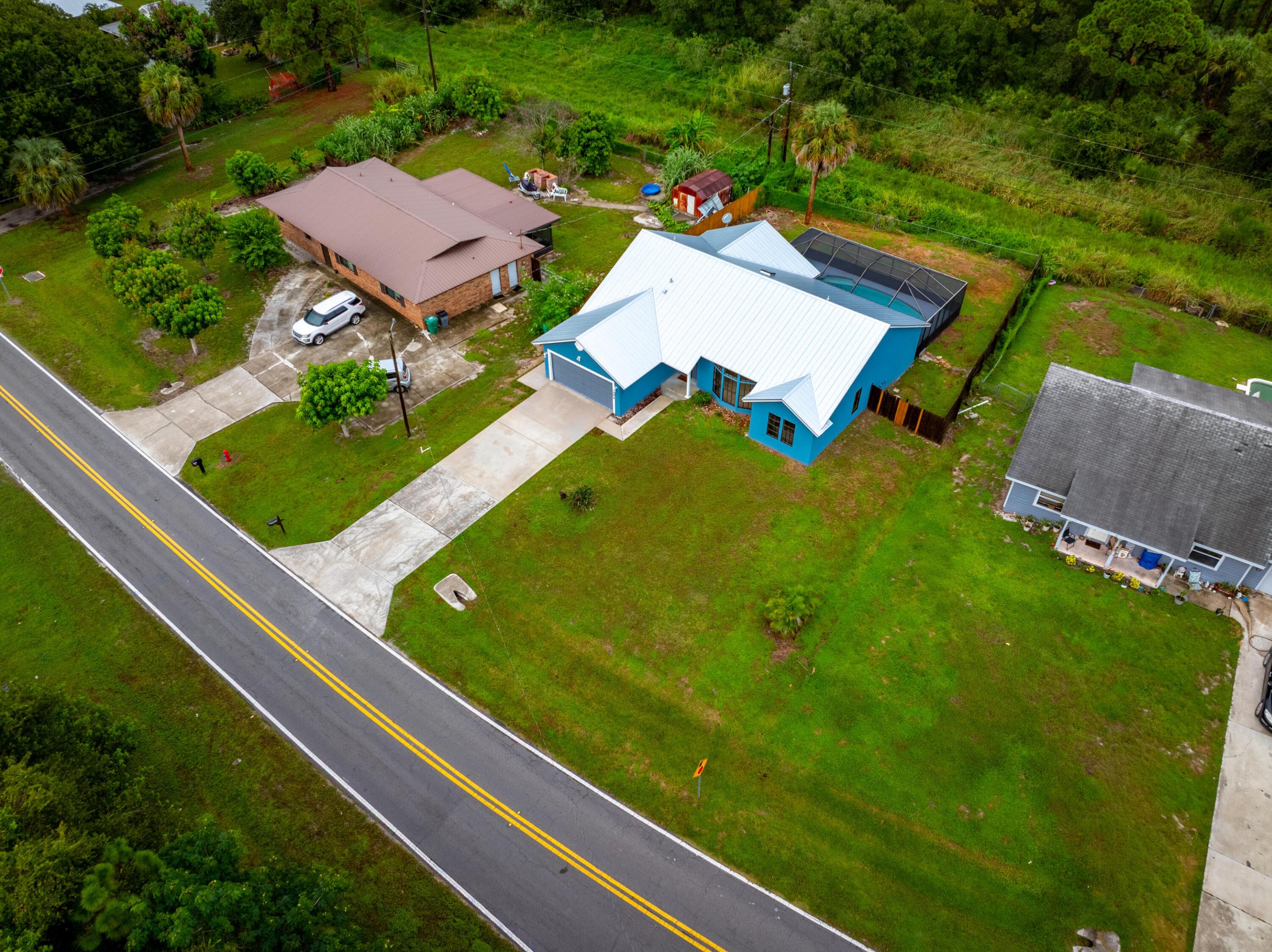 4802 Sunset Boulevard Property Photo 4