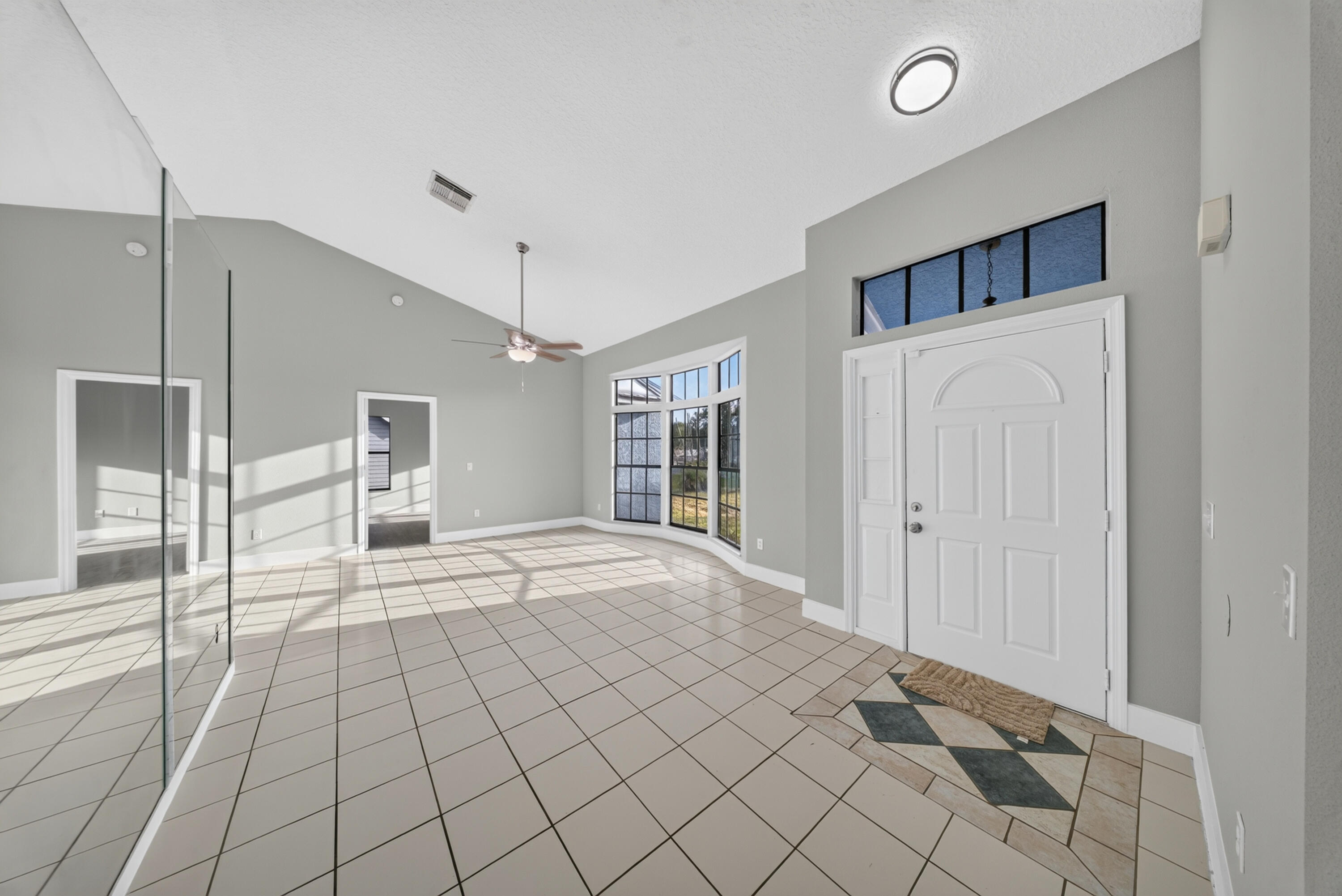 4802 Sunset Boulevard Property Photo 5