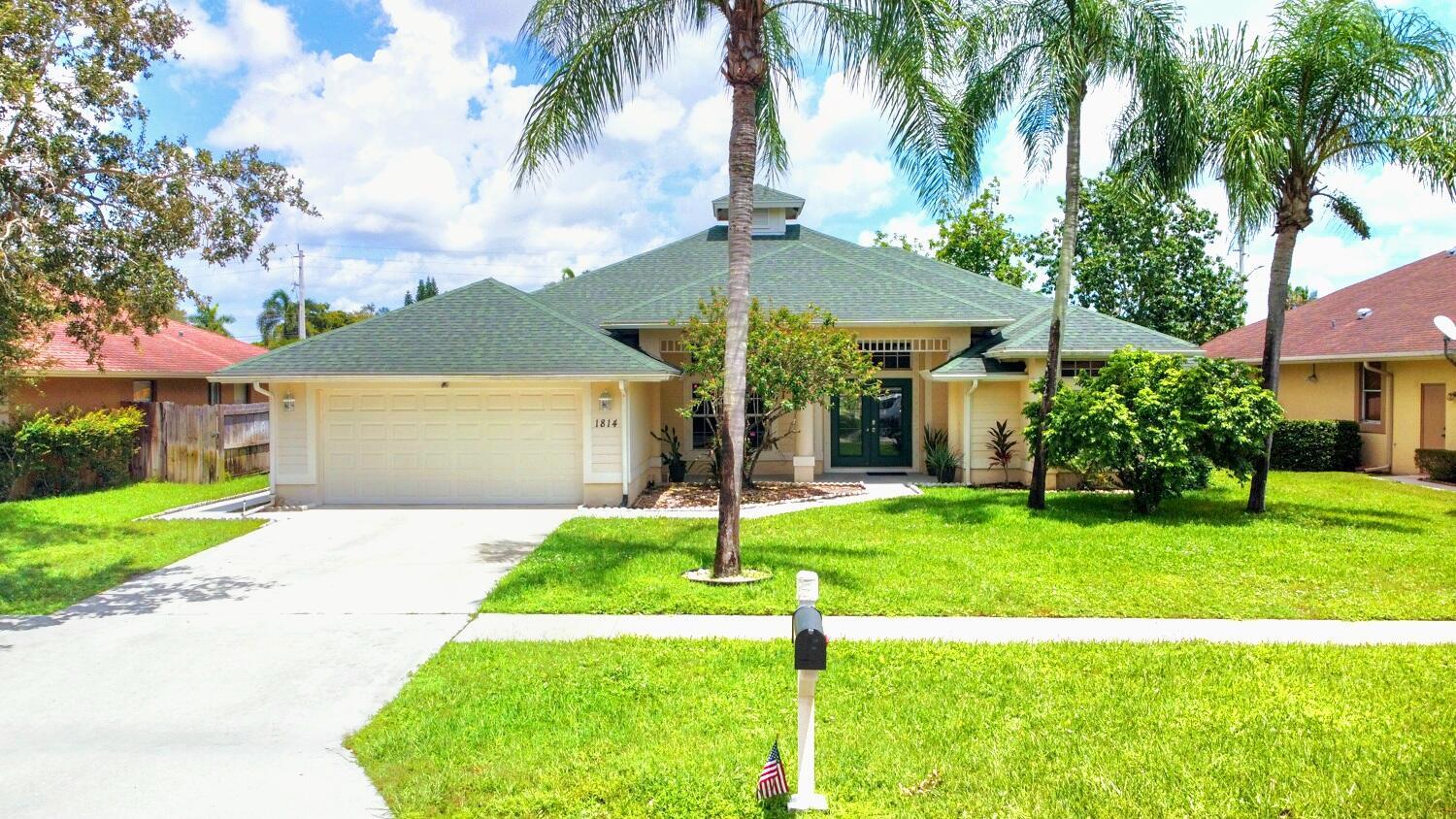 1814 Wisteria Street Property Photo 1