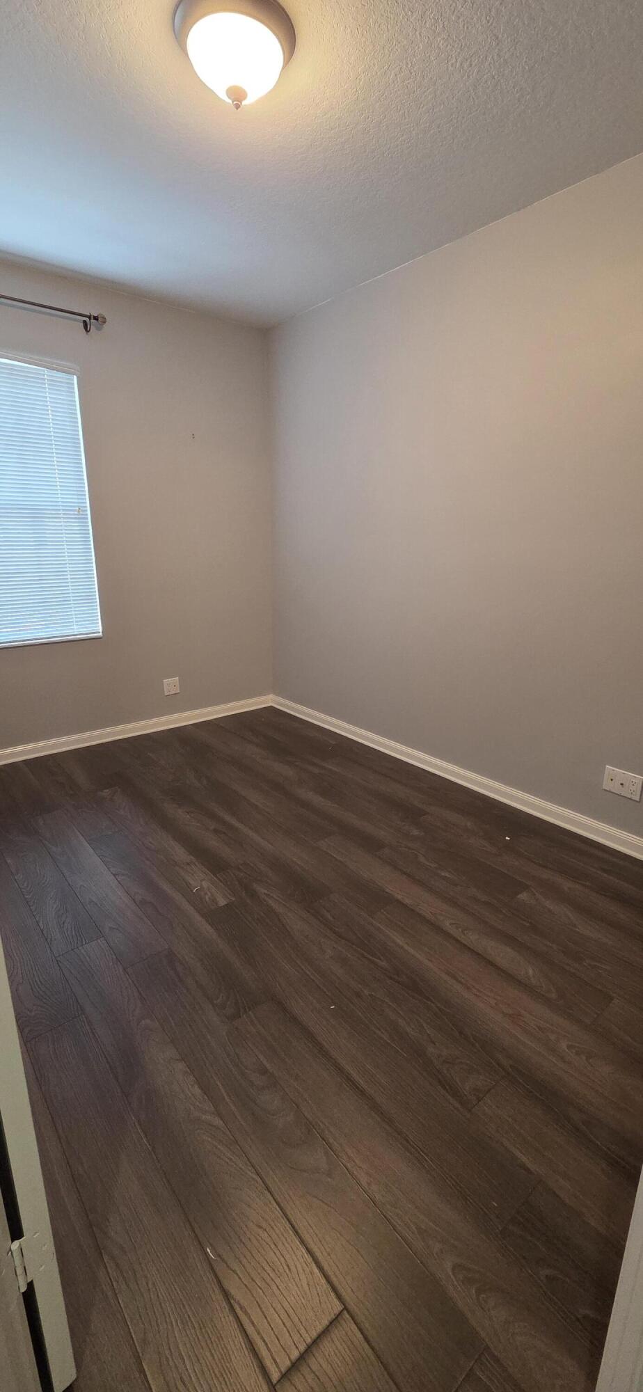 B26051669 Property Photo 23
