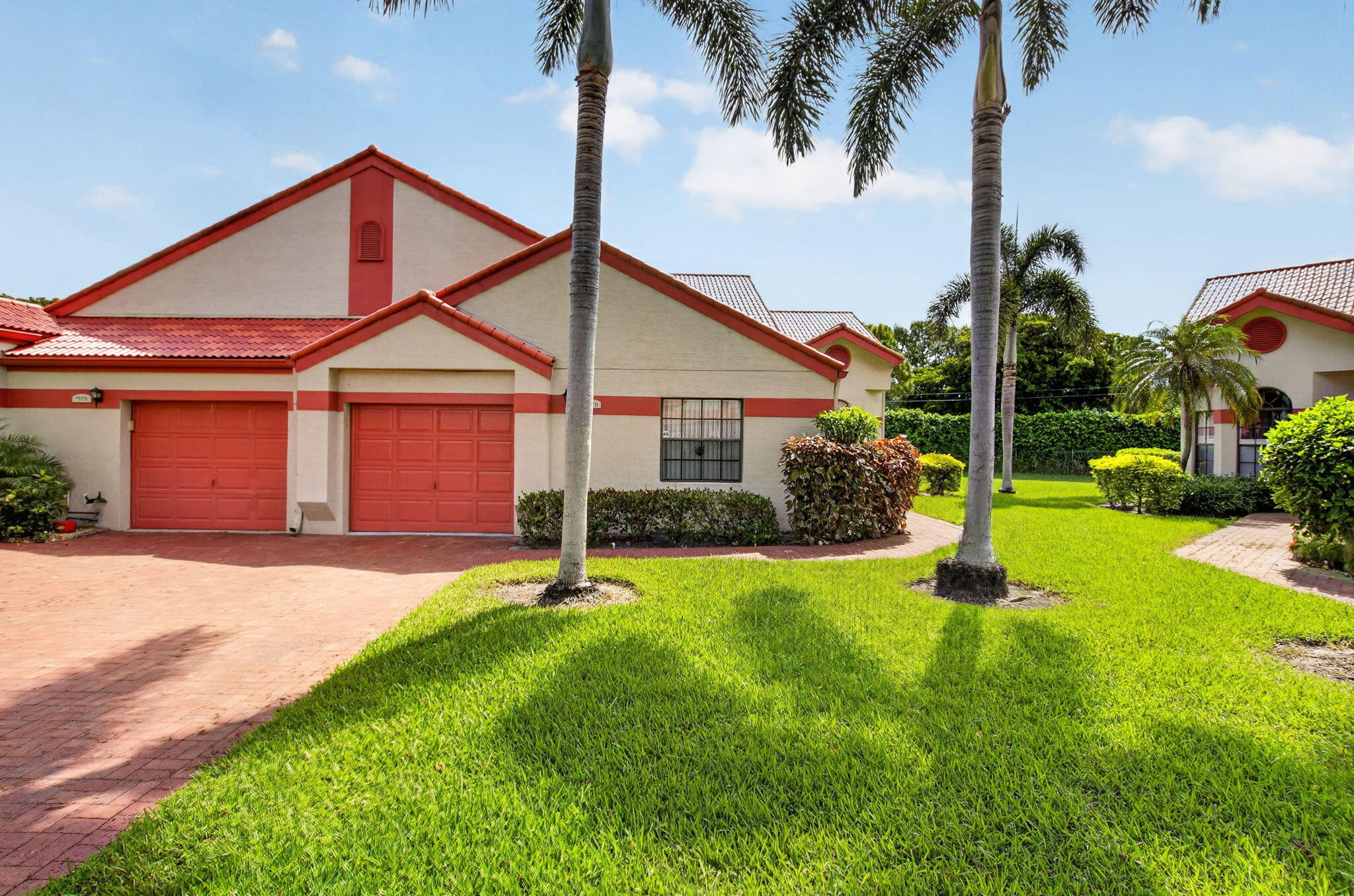 7537 Lexington Club Boulevard B Property Photo 1