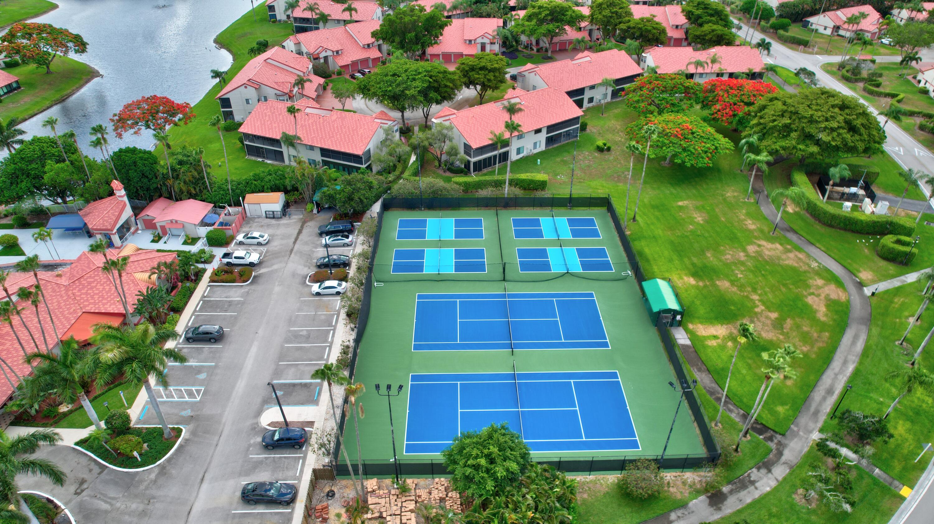 7537 Lexington Club Boulevard B Property Photo 45