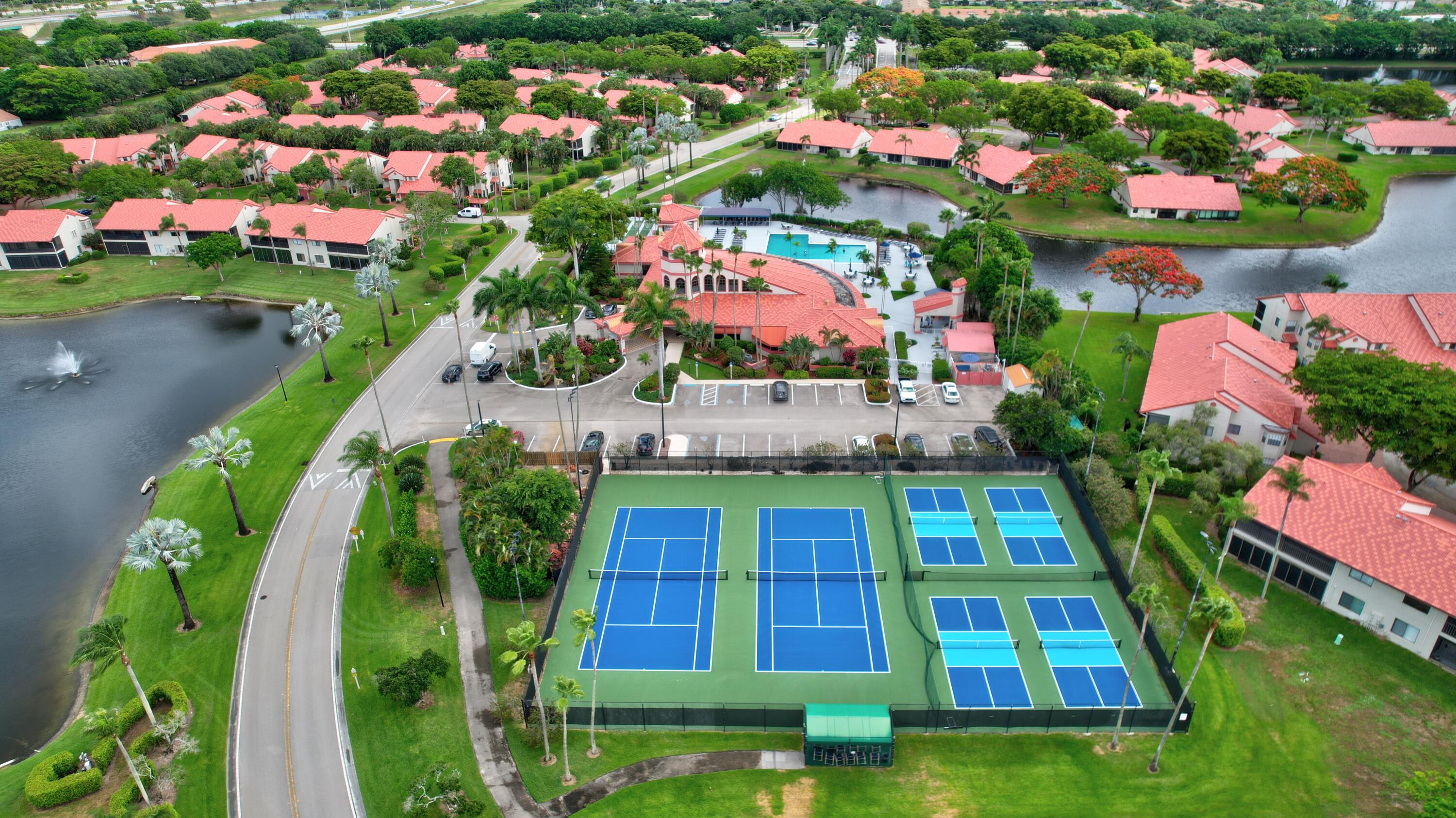 7537 Lexington Club Boulevard B Property Photo 46