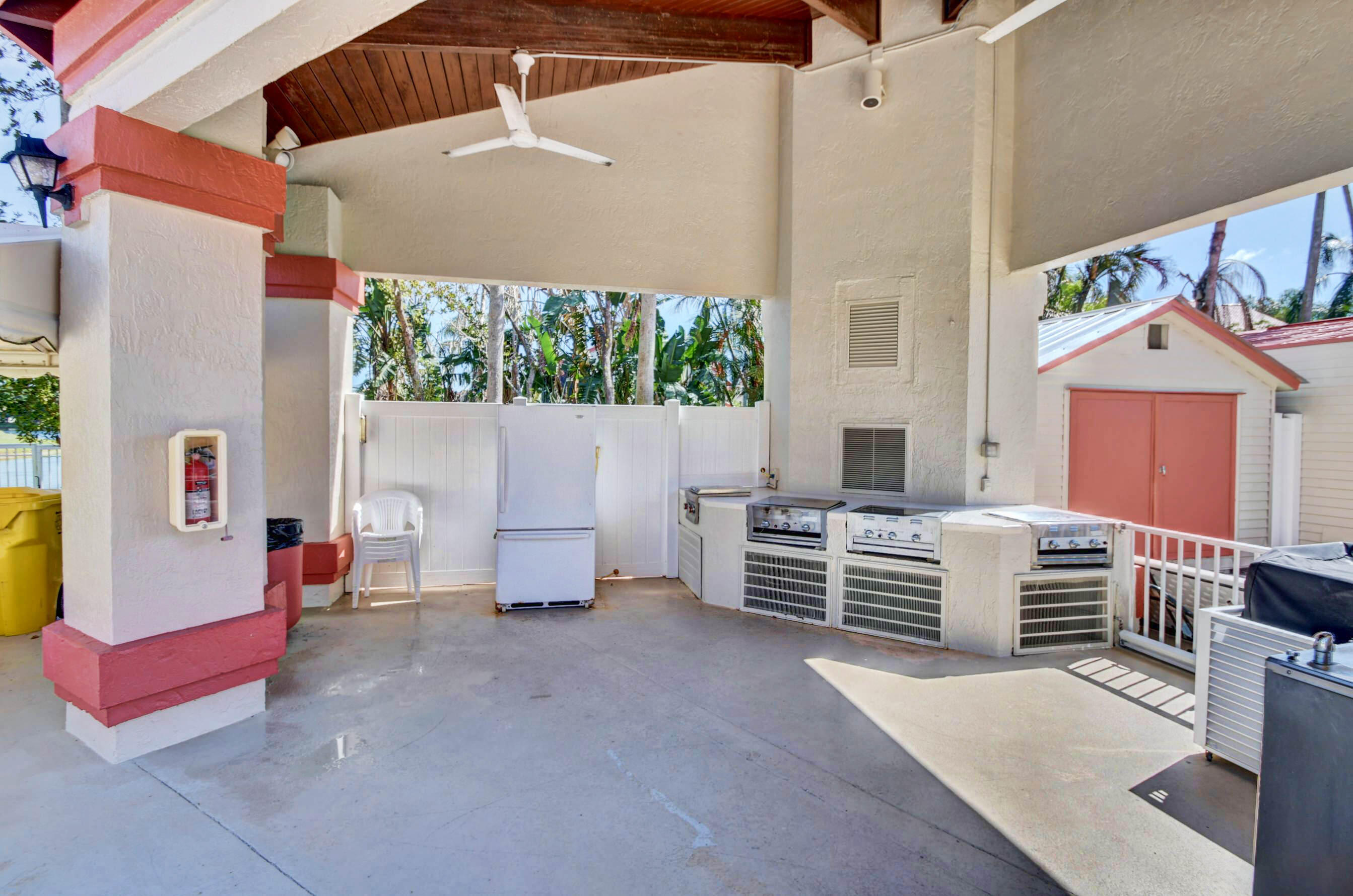 7537 Lexington Club Boulevard B Property Photo 78