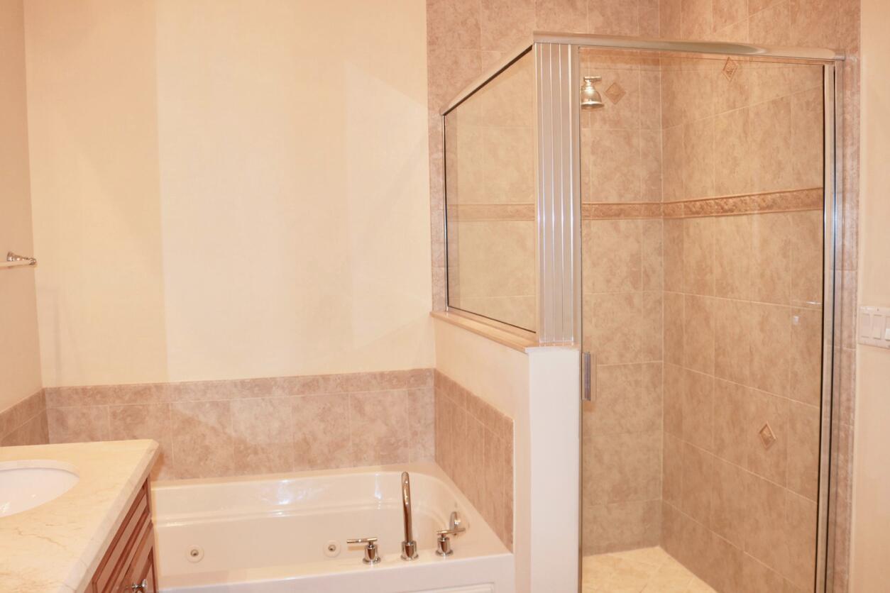 3042 Waterside Circle Property Photo 14
