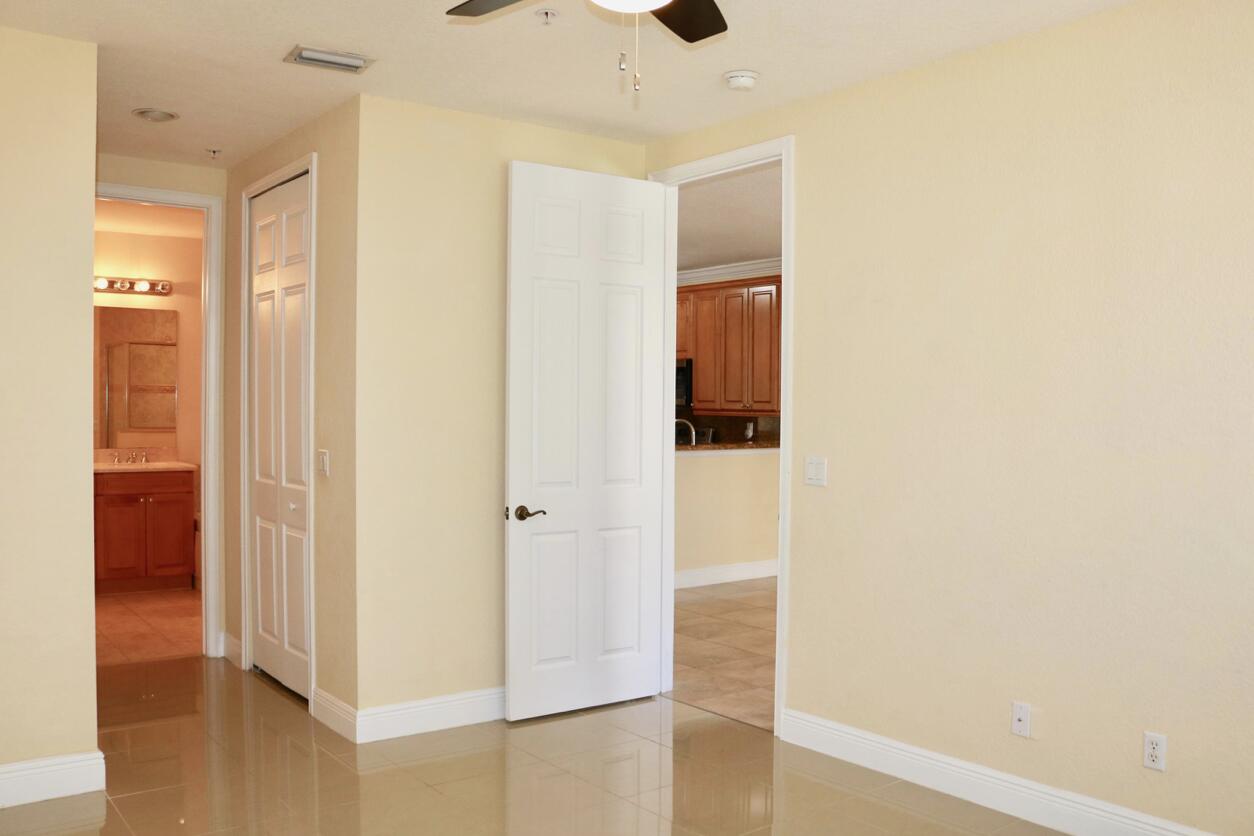 3042 Waterside Circle Property Photo 16