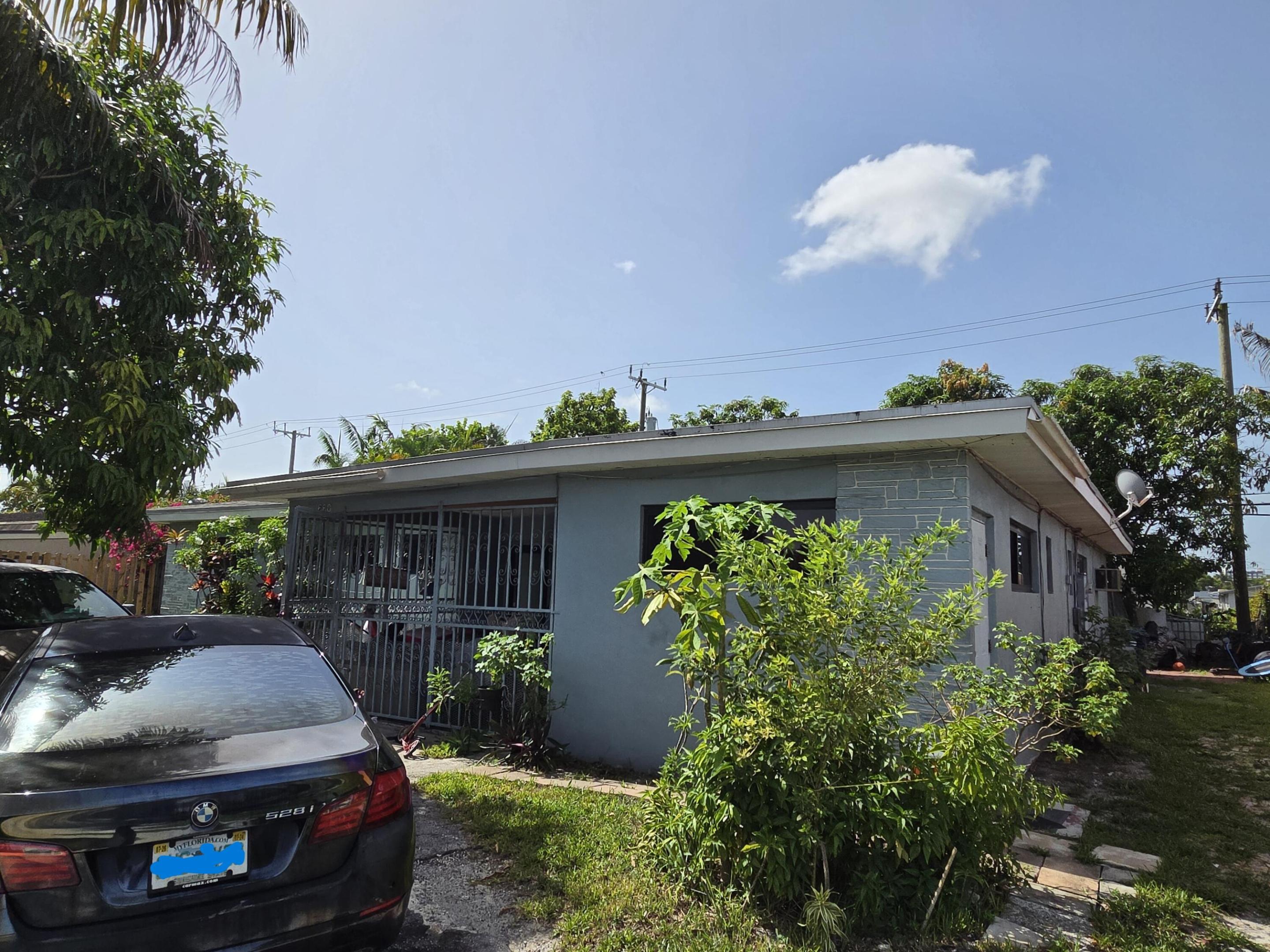 660 Ne 181st Street Property Photo 2