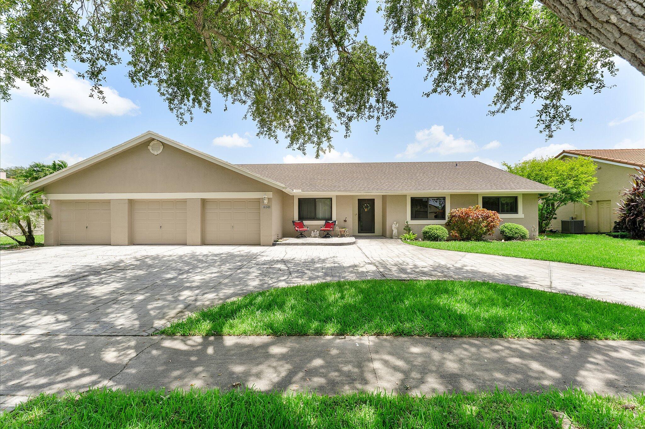 10349 Sw 49th Manor Property Photo 1