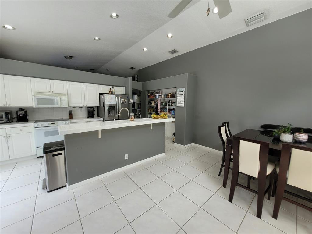 6416 Barton Creek Circle Property Photo 4