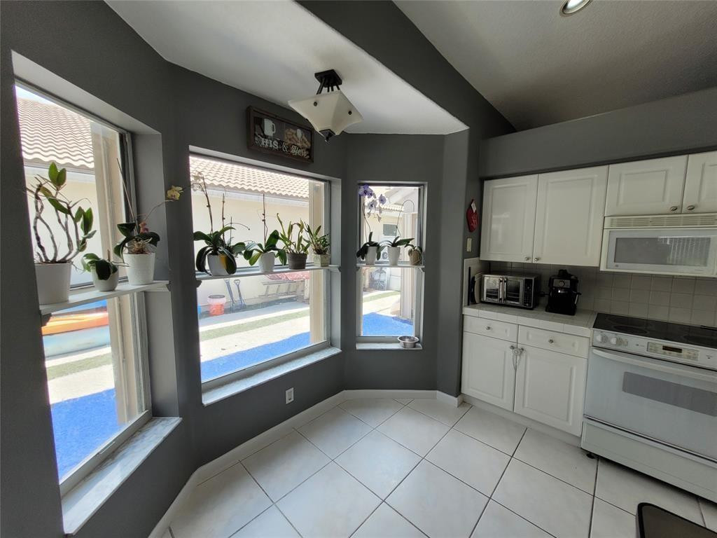 6416 Barton Creek Circle Property Photo 8