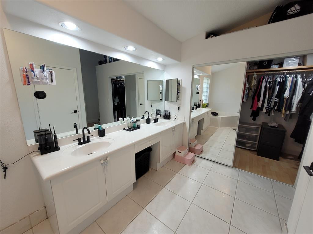 6416 Barton Creek Circle Property Photo 18