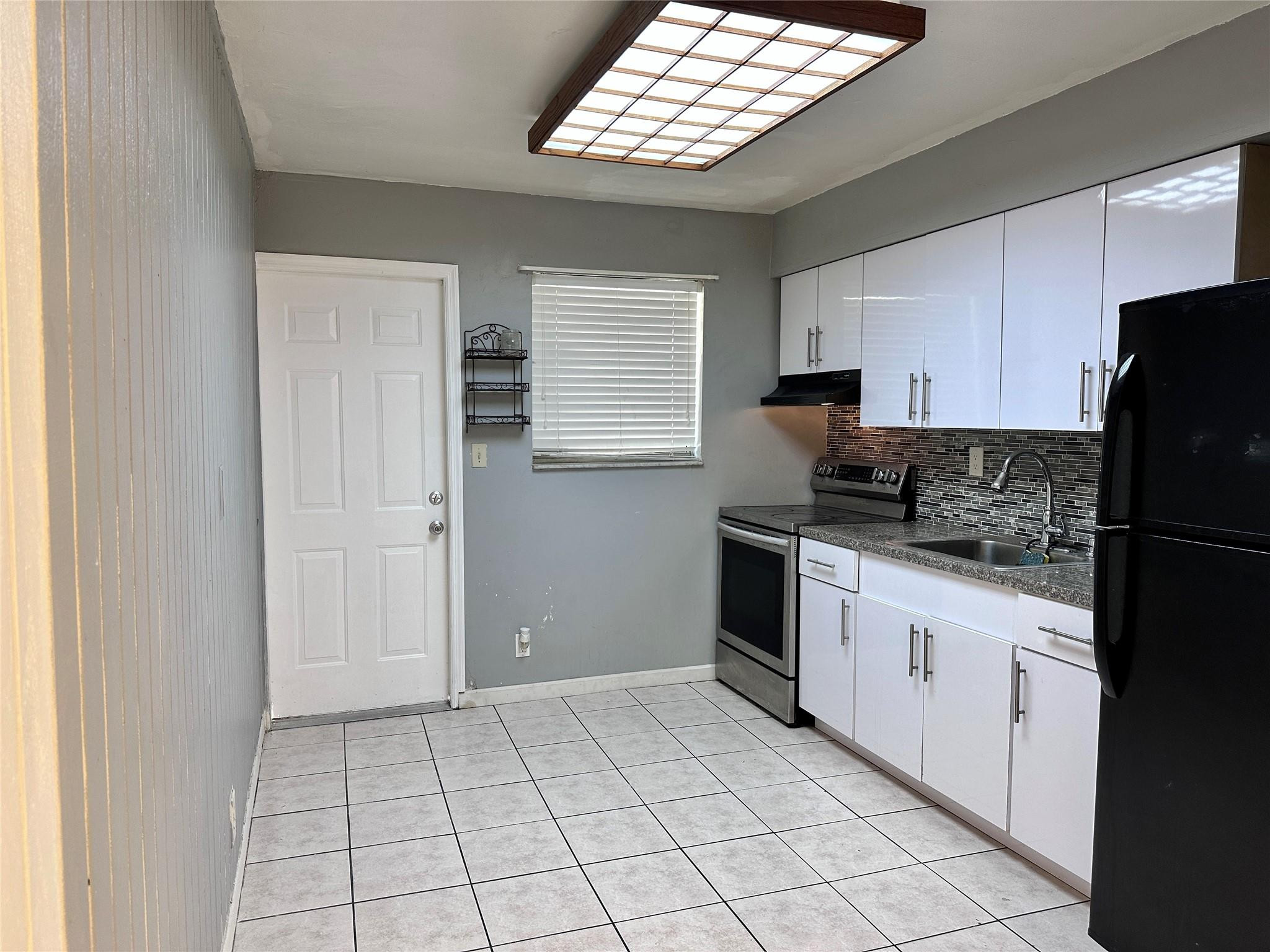 5650 Sw 26th Street 2 Property Photo 2