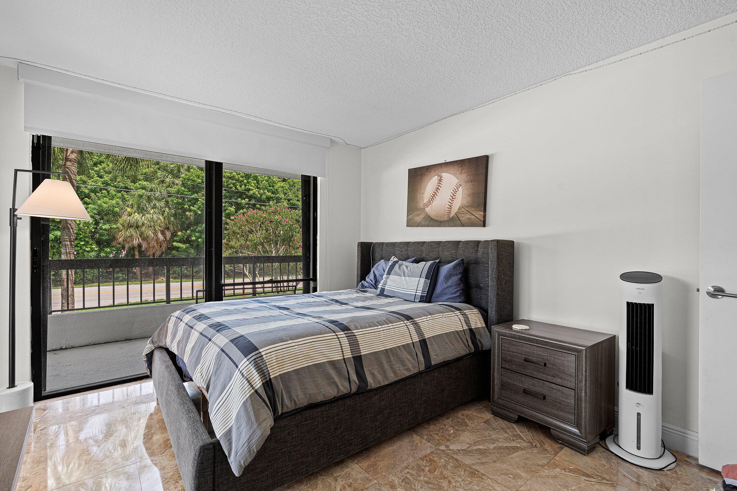 277 N Ocean Boulevard 1040 Property Photo 11