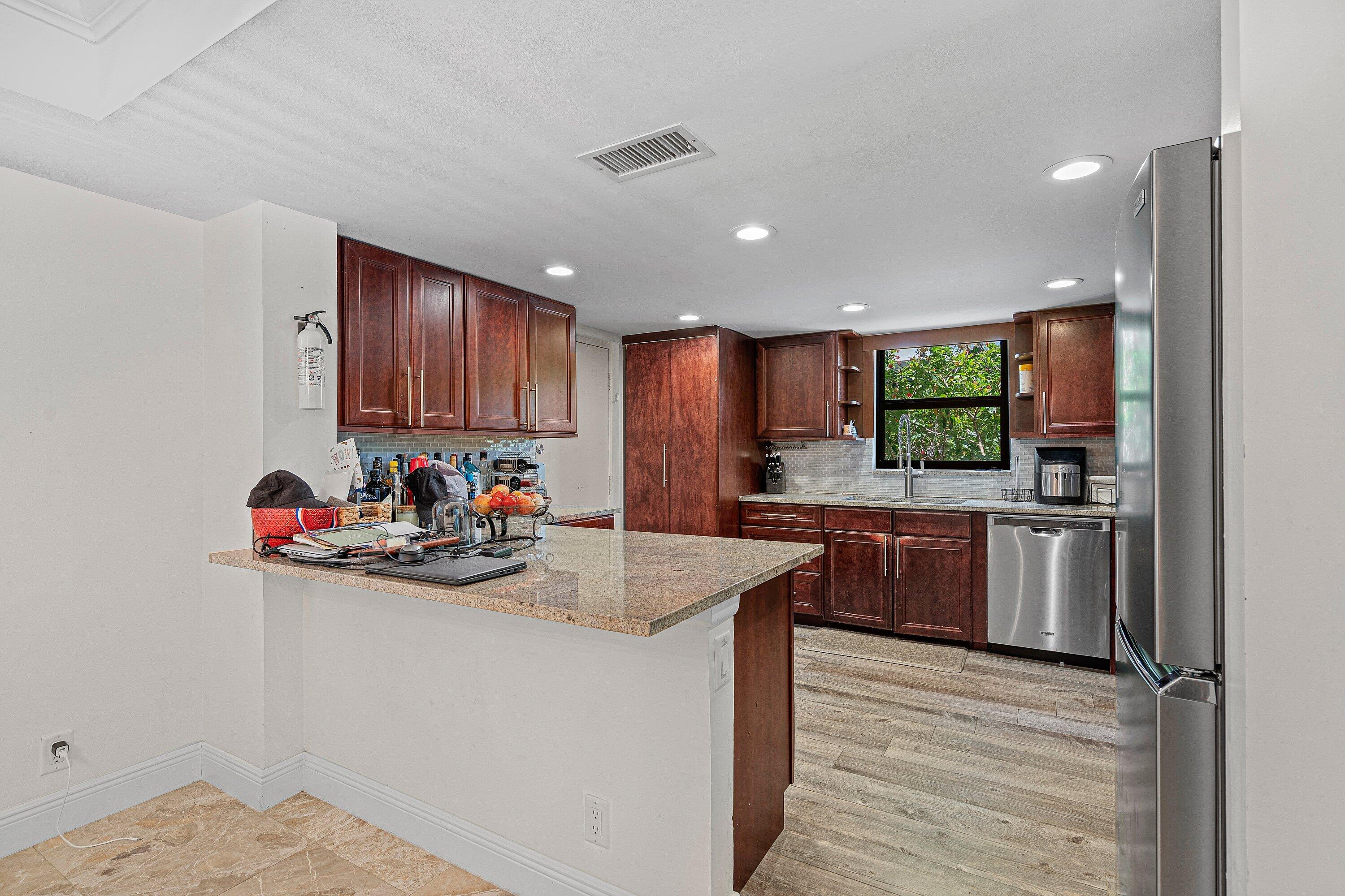277 N Ocean Boulevard 1040 Property Photo 20