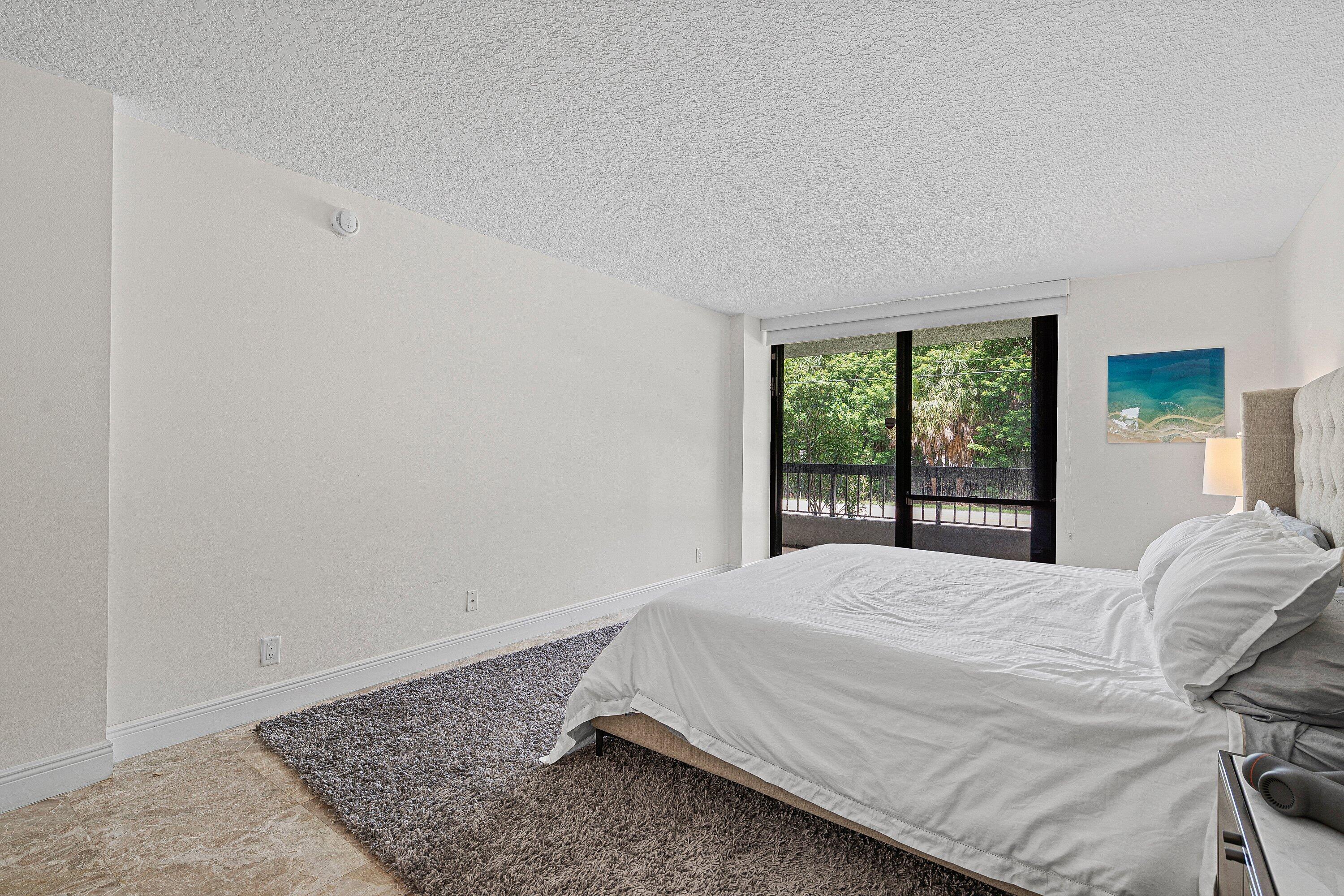 277 N Ocean Boulevard 1040 Property Photo 26