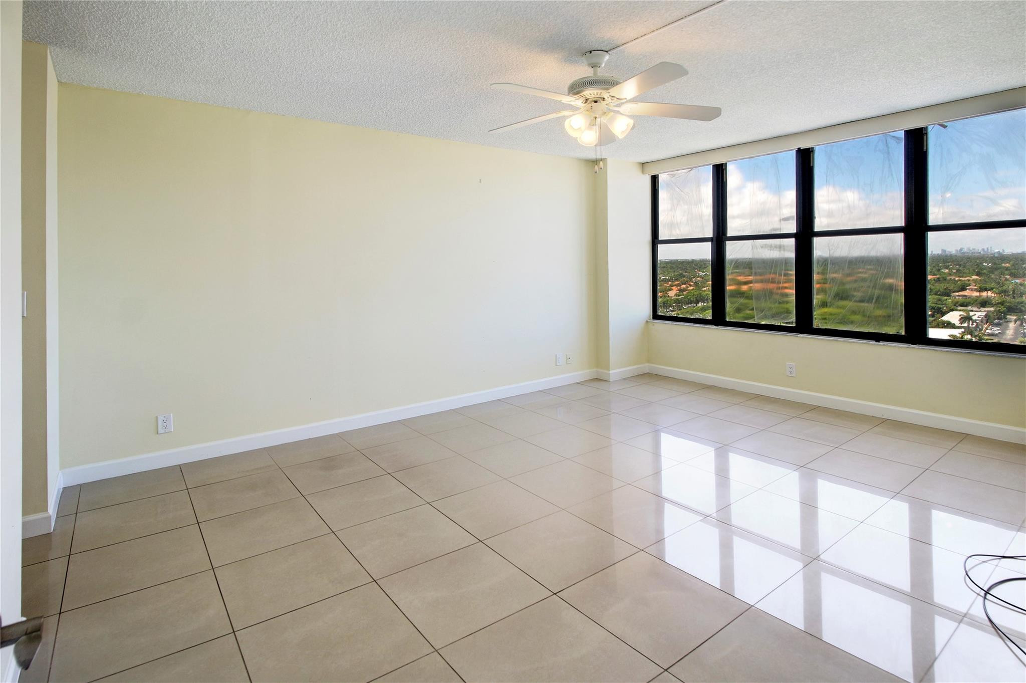 2500 Parkview Drive 1710 Property Photo 13