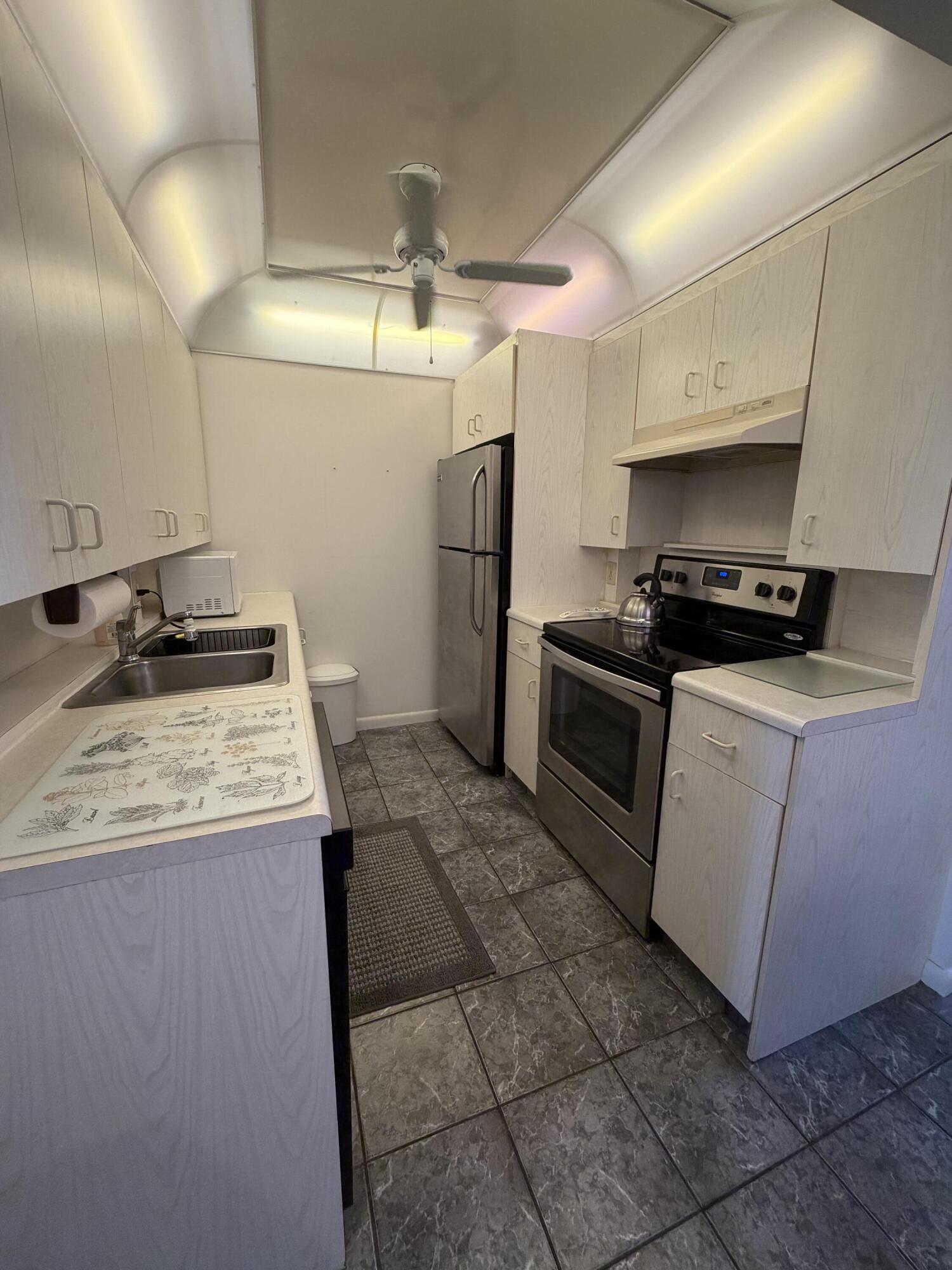 4091 Cornwall E Property Photo 5
