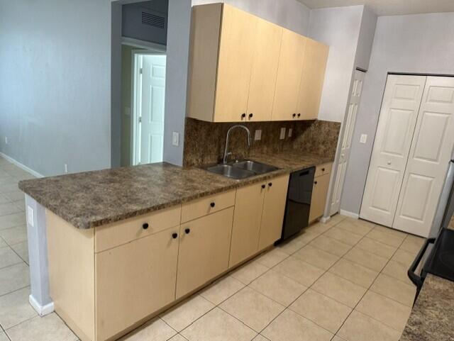 3569 Forest Hill Boulevard 115 Property Photo 11
