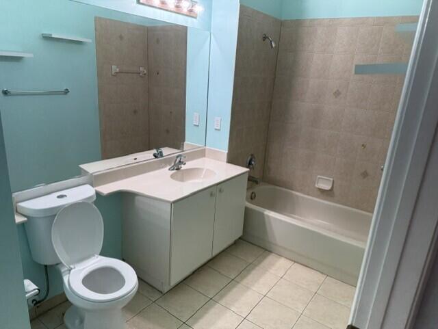 3569 Forest Hill Boulevard 115 Property Photo 19