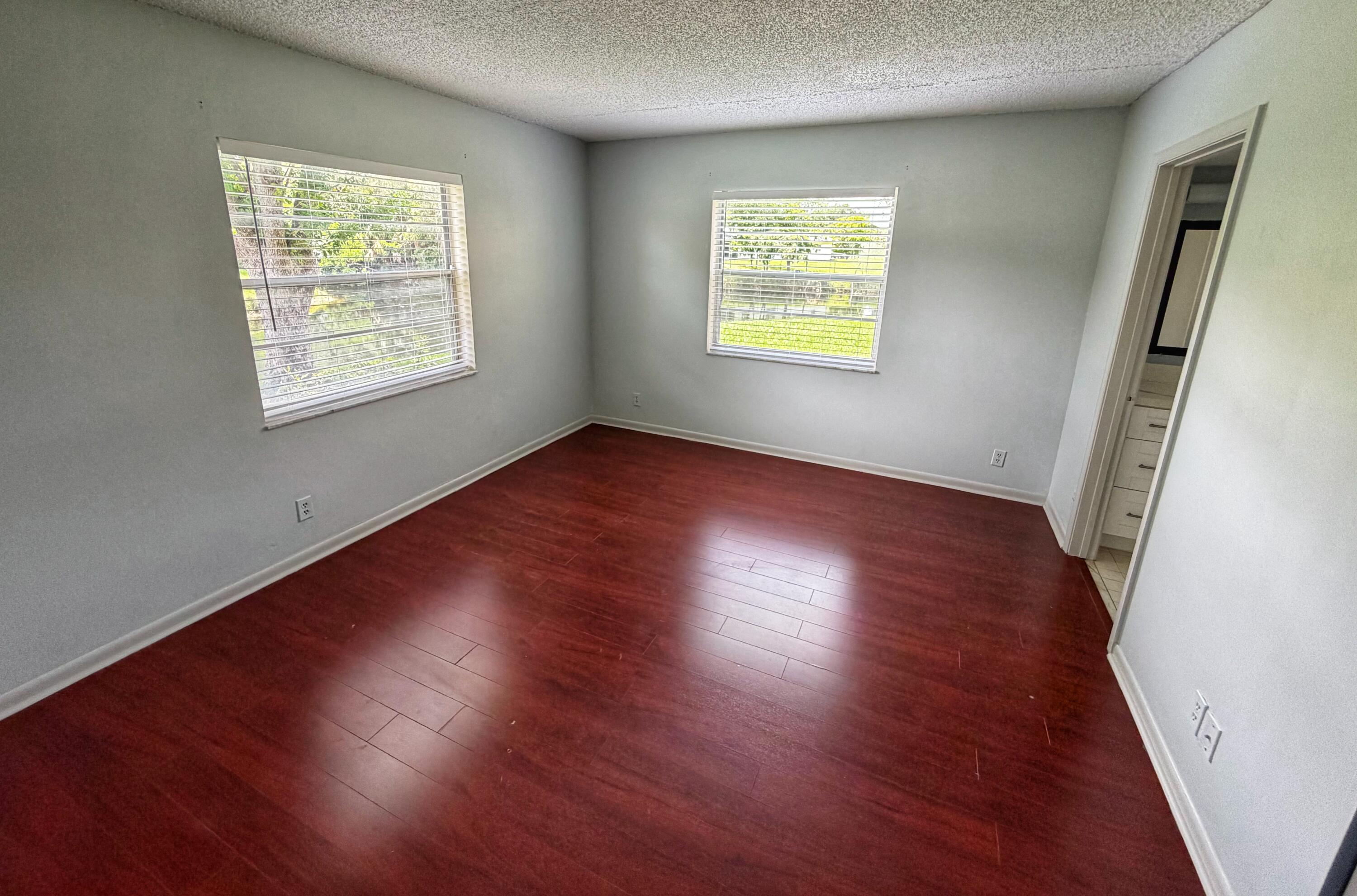 3652 N University Drive C-3 Property Photo 7
