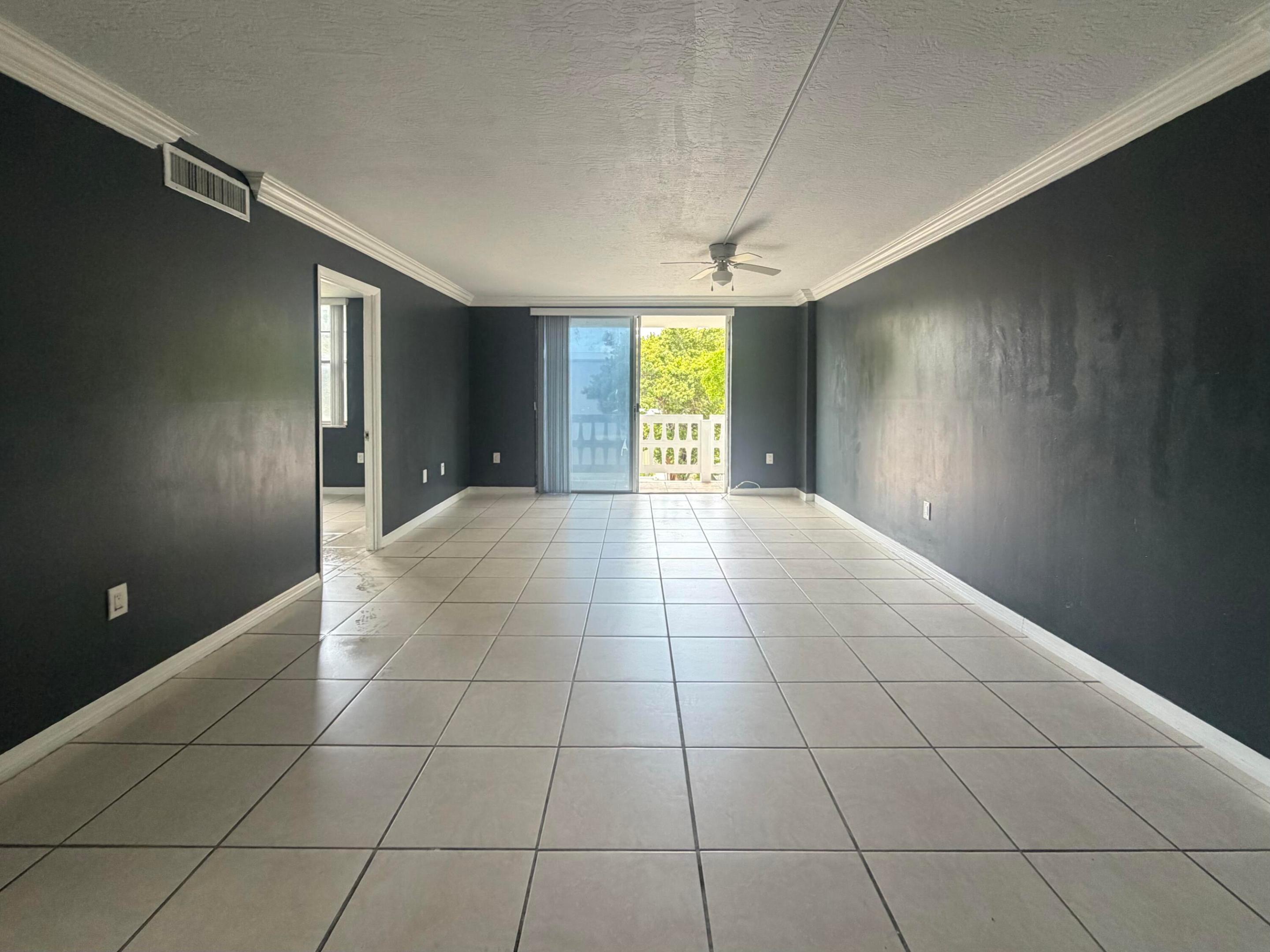 15600 Nw 7th Avenue 303 Property Photo 4