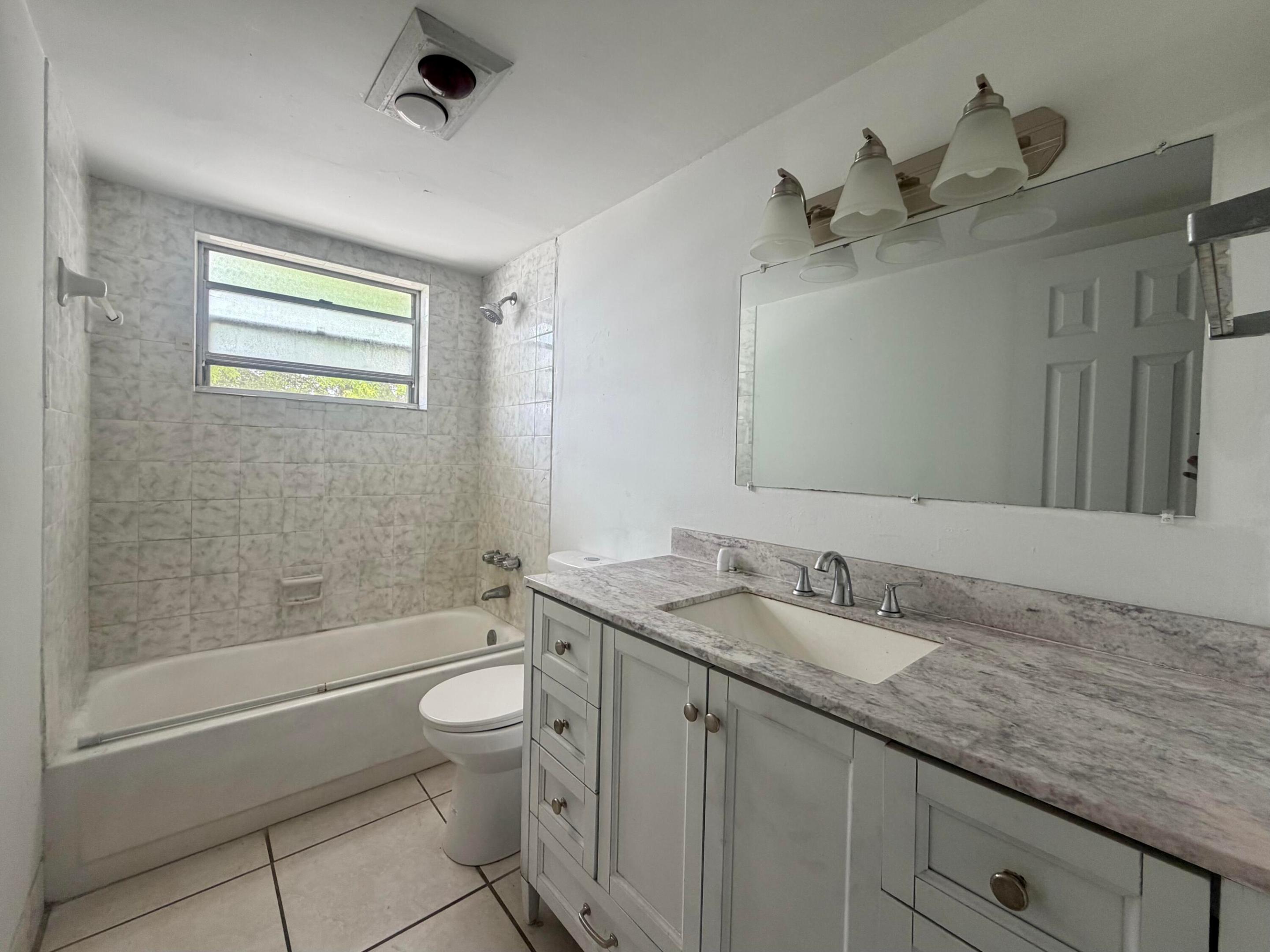 15600 Nw 7th Avenue 303 Property Photo 21
