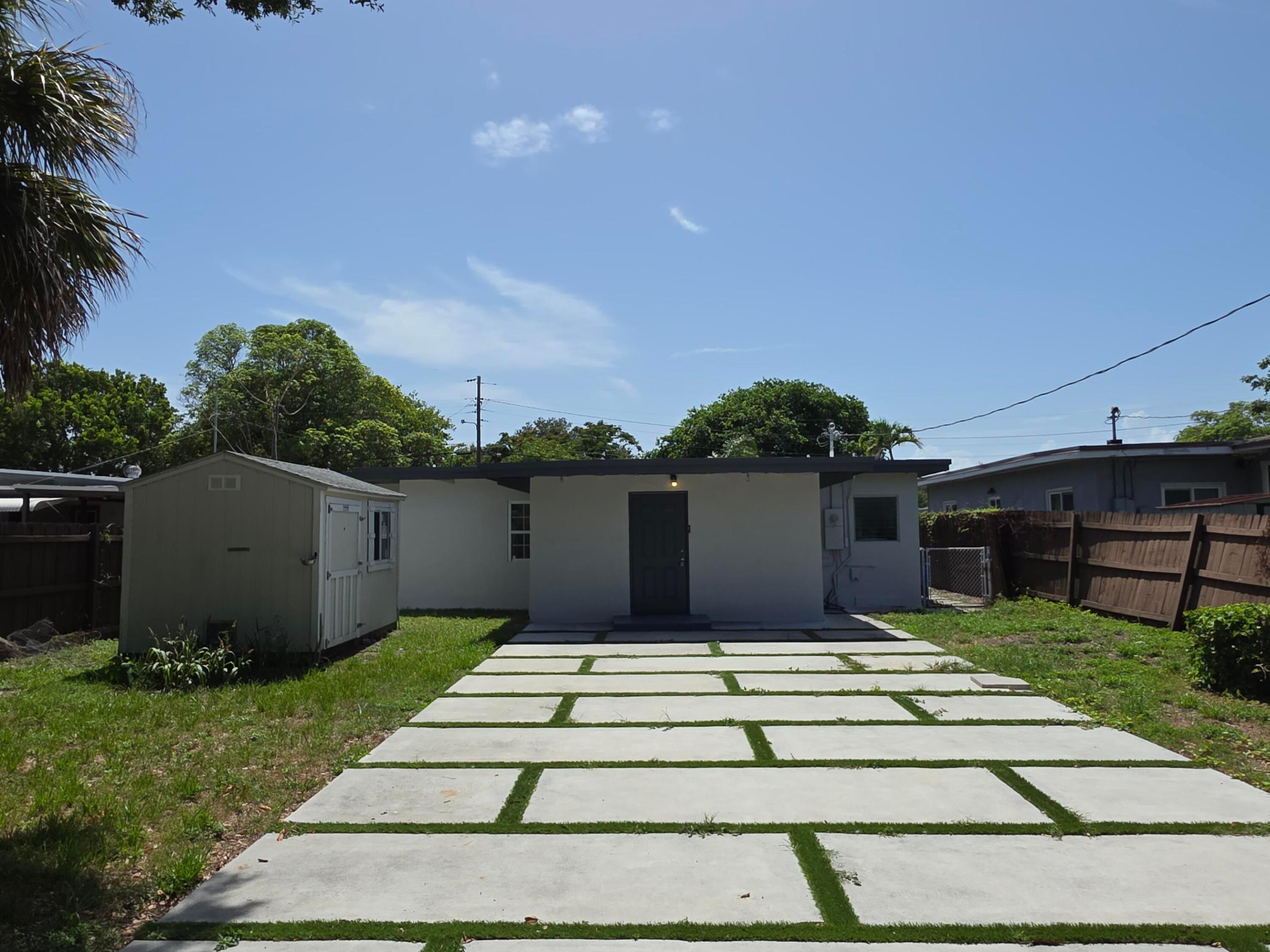 1220 Ne 1st Avenue Property Photo 7
