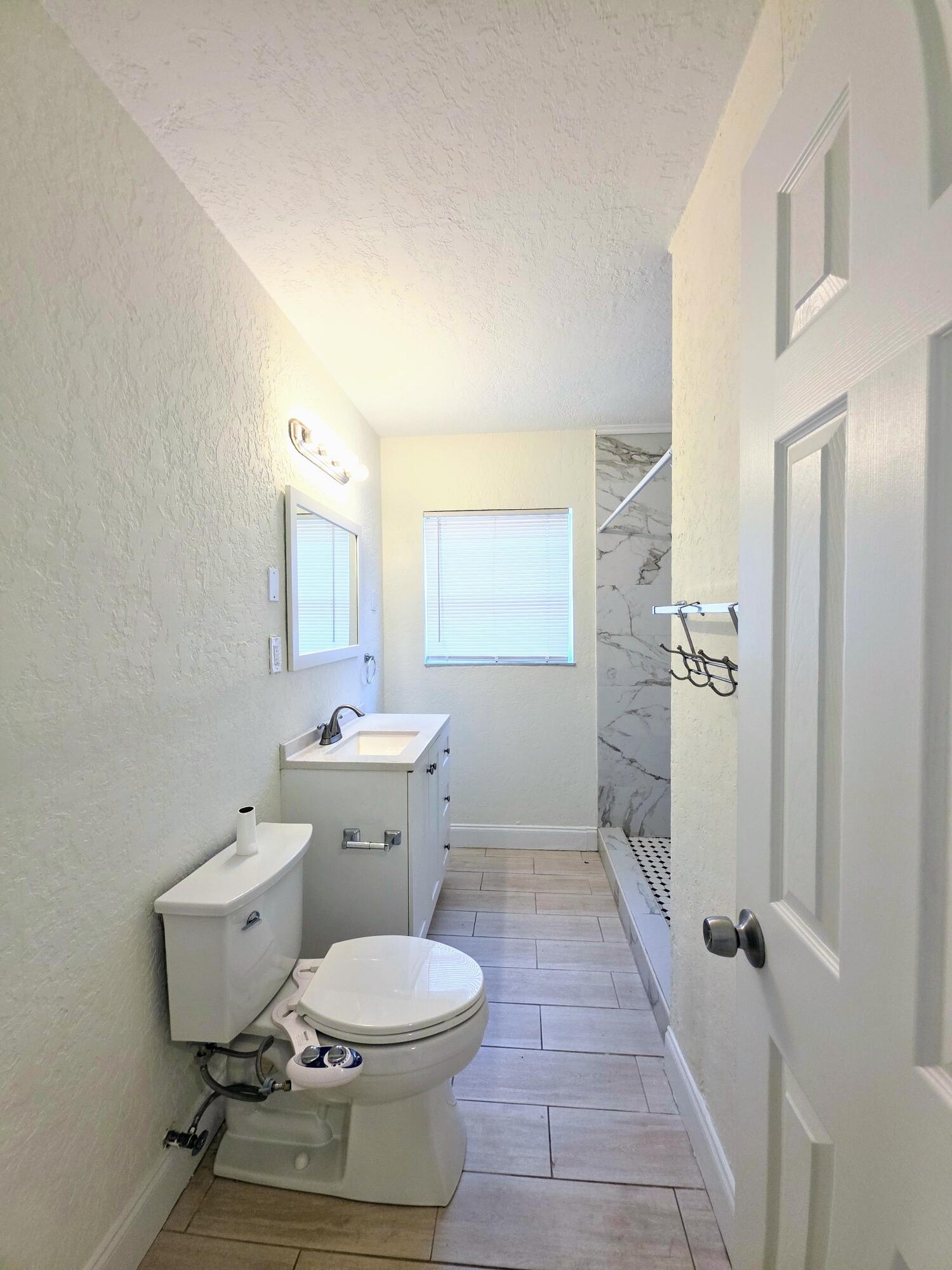1220 Ne 1st Avenue Property Photo 22