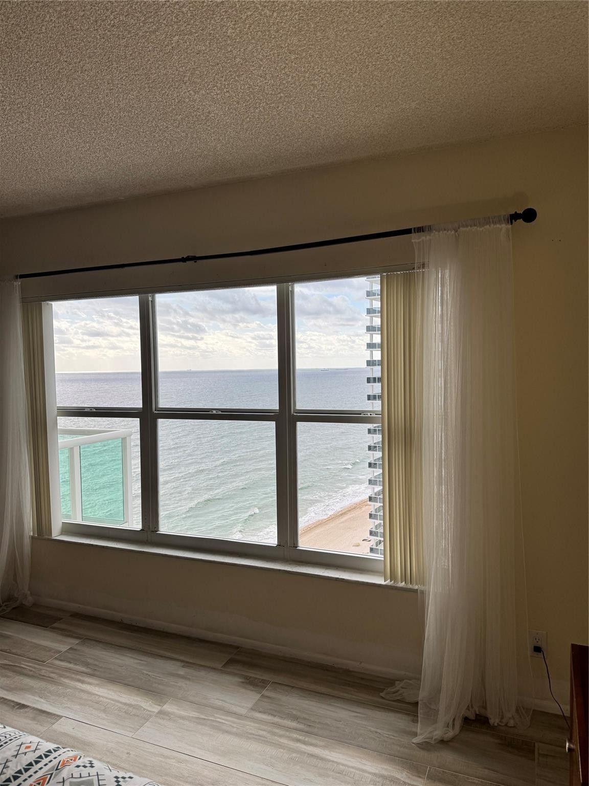 3550 Galt Ocean Drive 1803 Property Photo 18