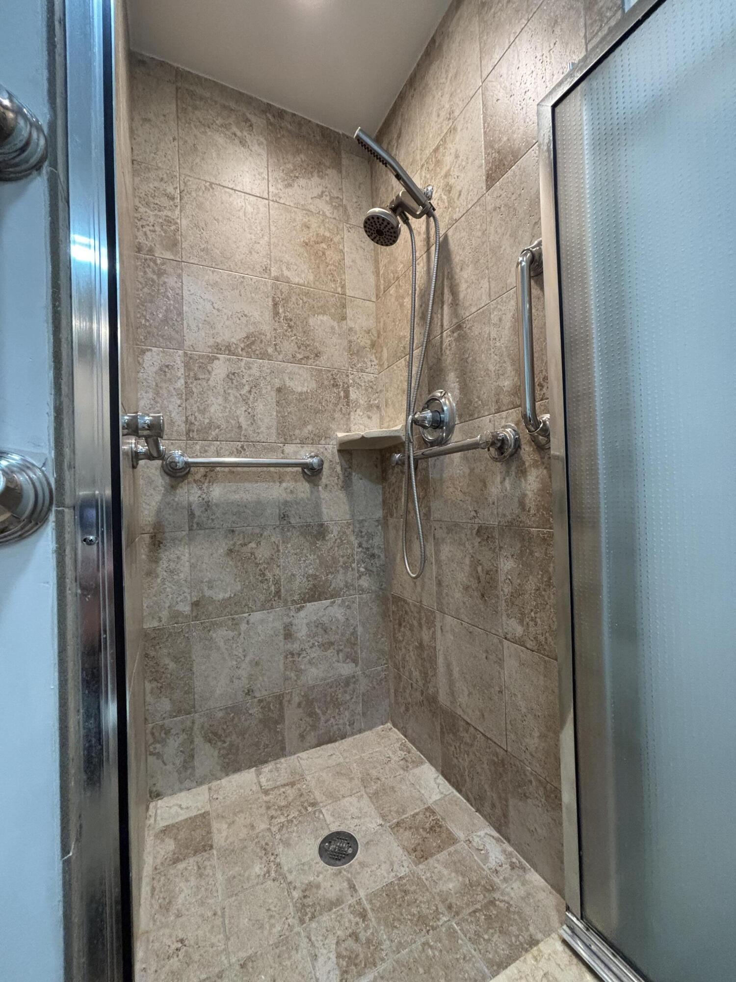 652 Flanders N Property Photo 17