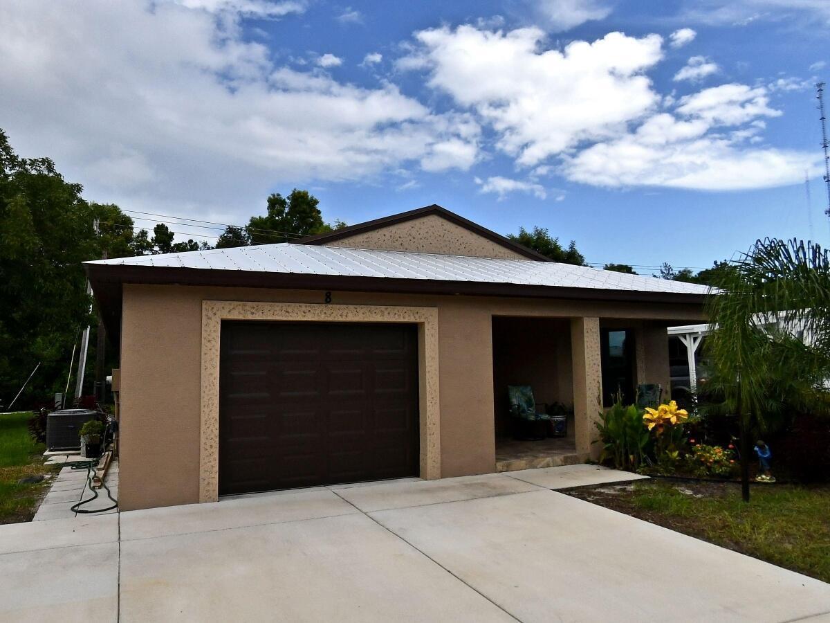 8 Mediterranean Boulevard N Property Photo 1