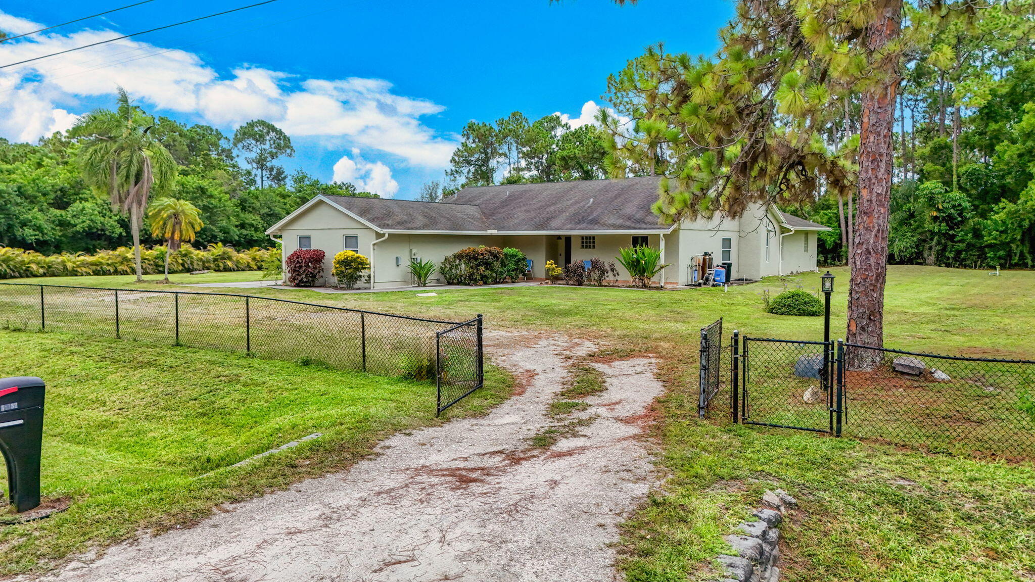 15732 82nd Lane N Property Photo 1